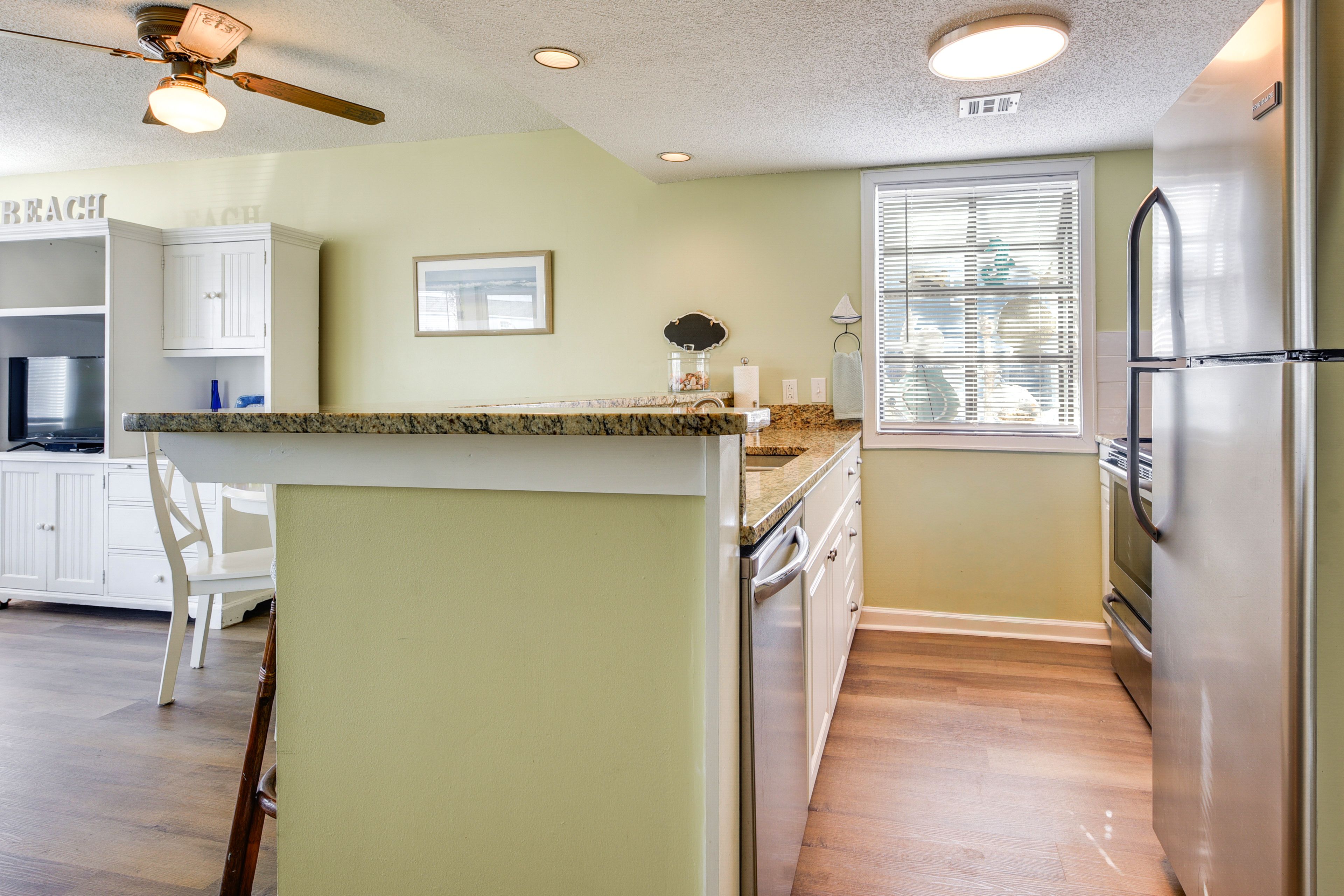 Kitchen | Cooking Basics | Dishware/Flatware