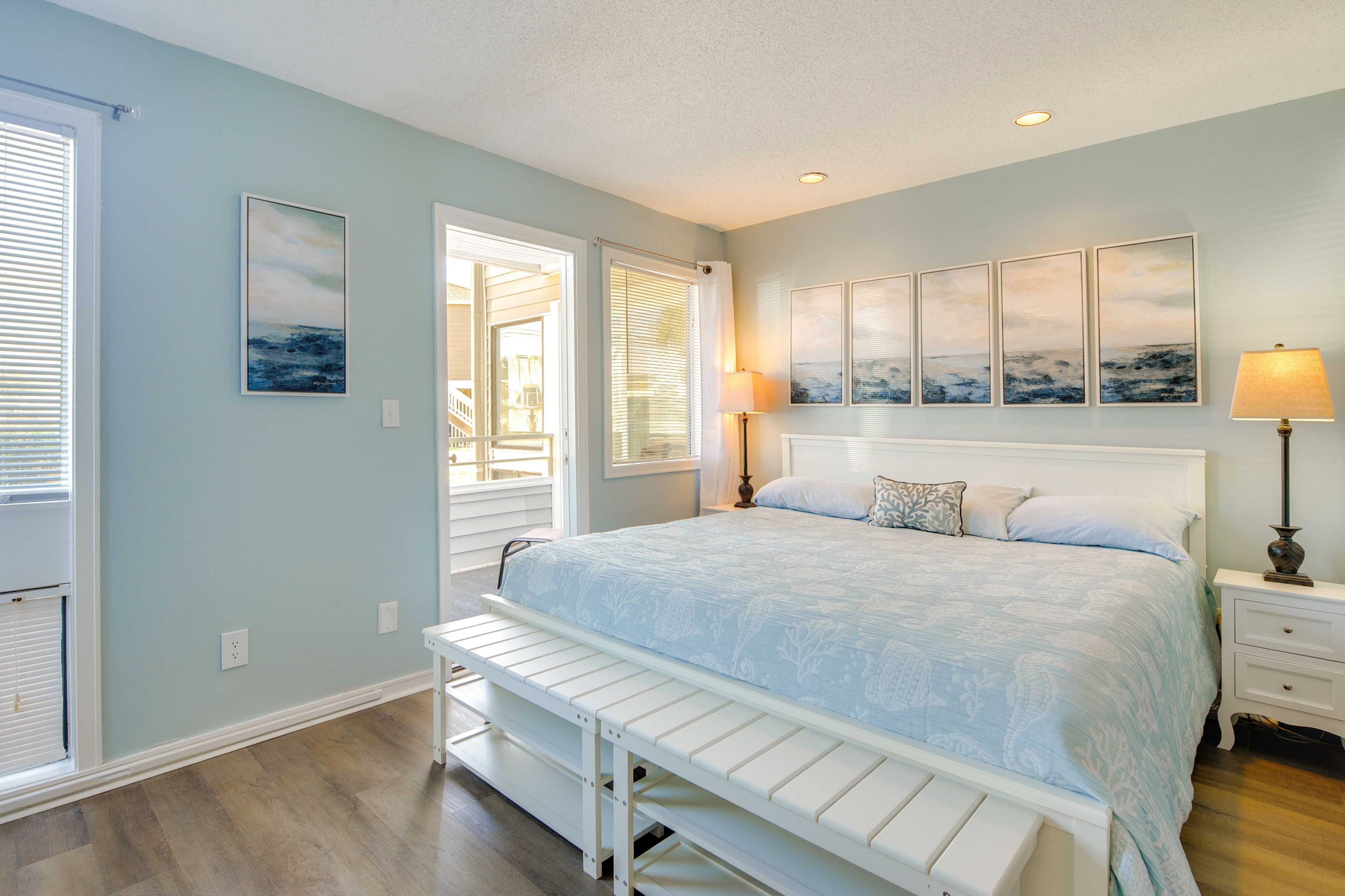 Bedroom 1 | King Bed | En-Suite Bathroom