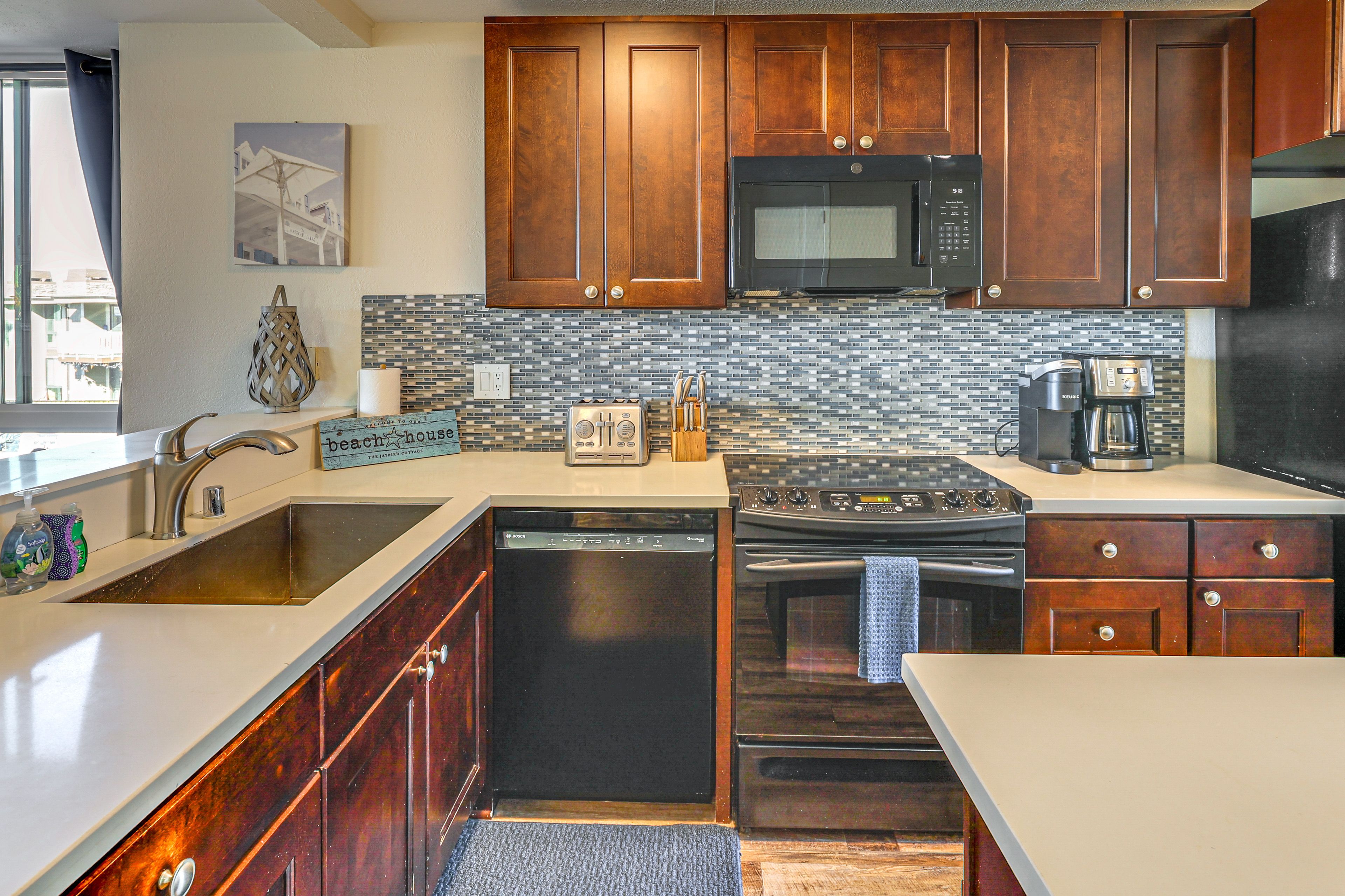 Kitchen | Keurig & Drip Coffee Makers | Blender | Toaster | Cooking Basics