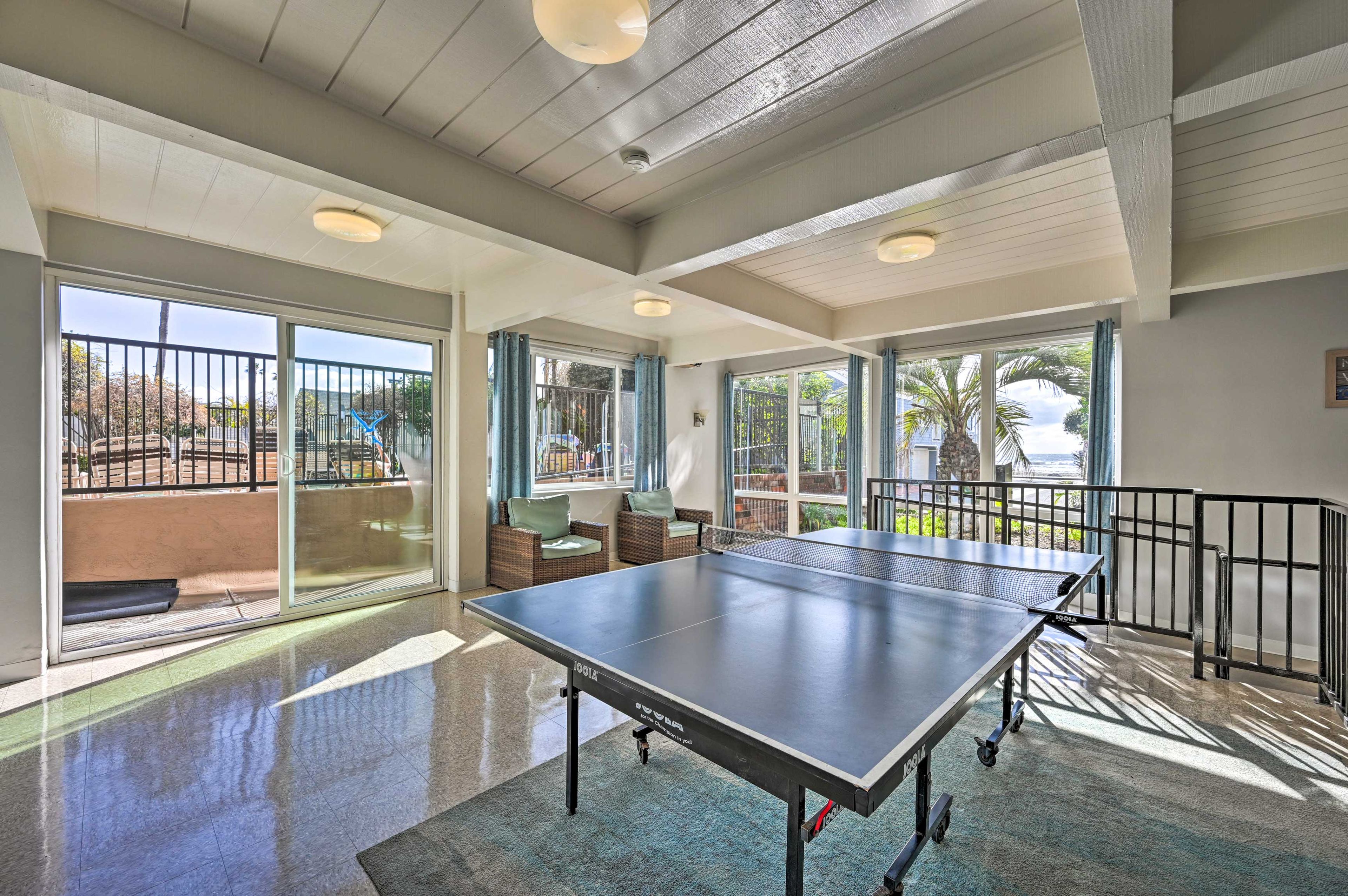 Game Room | Ping-Pong Table