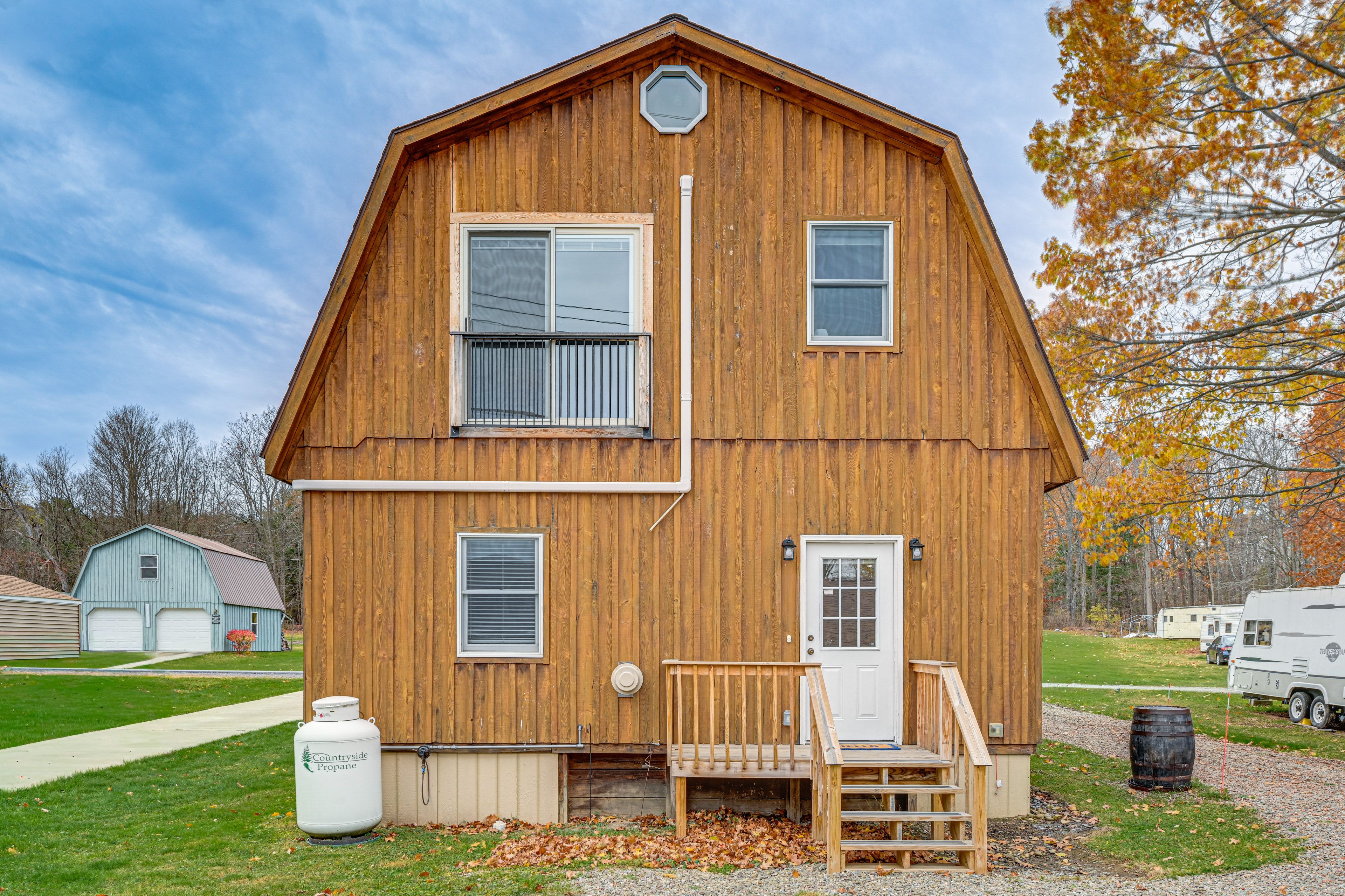 Cottage Exterior | Driveway (2 Vehicles)