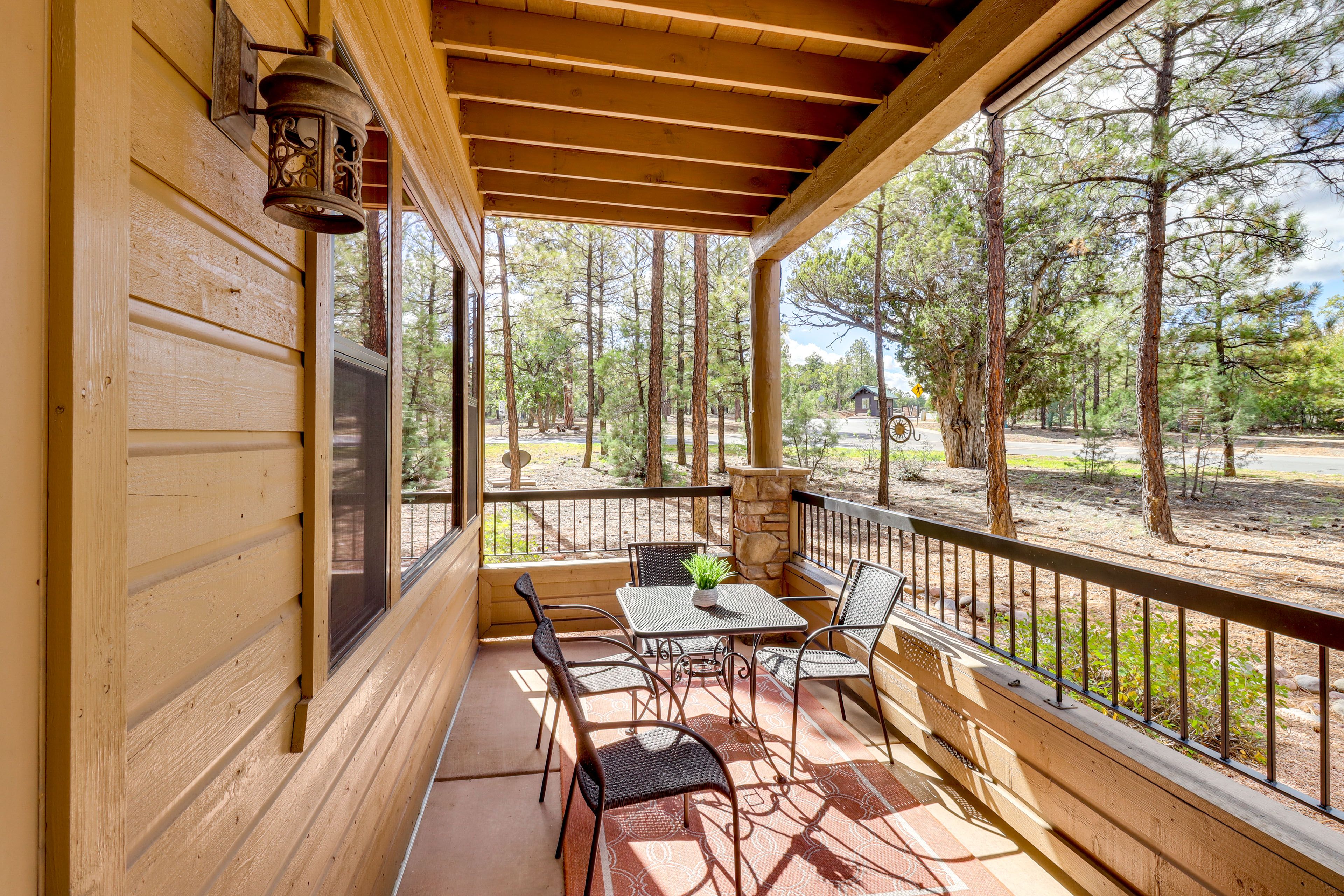 Private Deck | Single-Story Unit