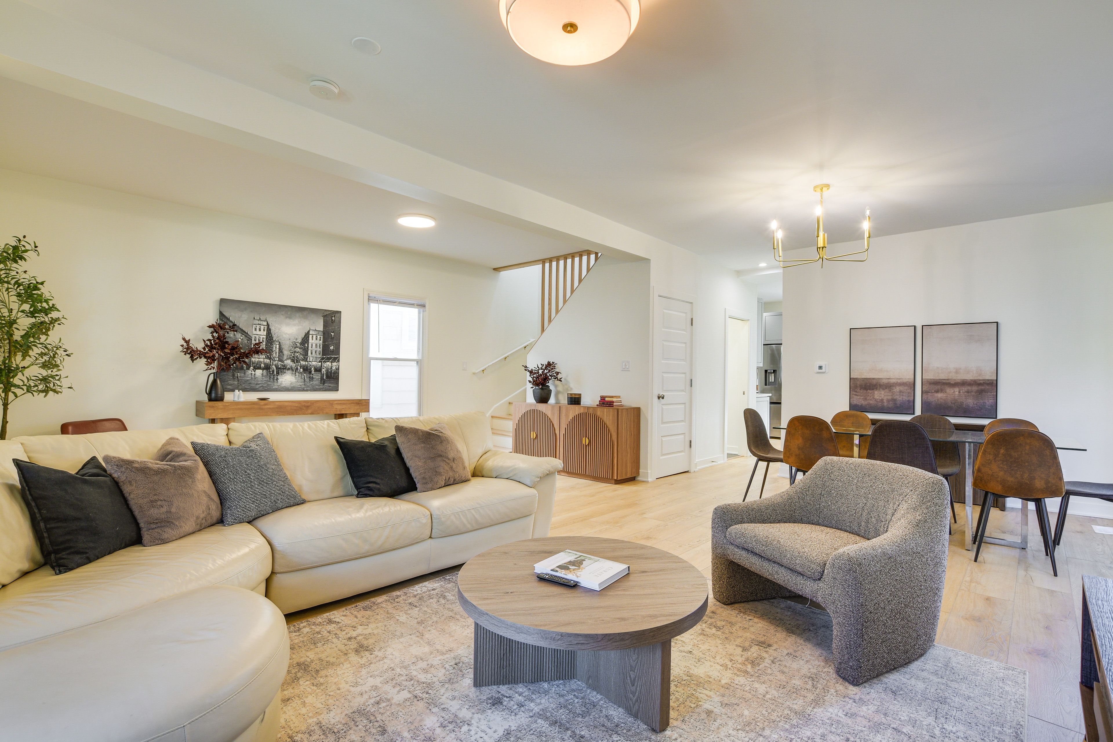 Living Room | 1st Floor | Smart TV