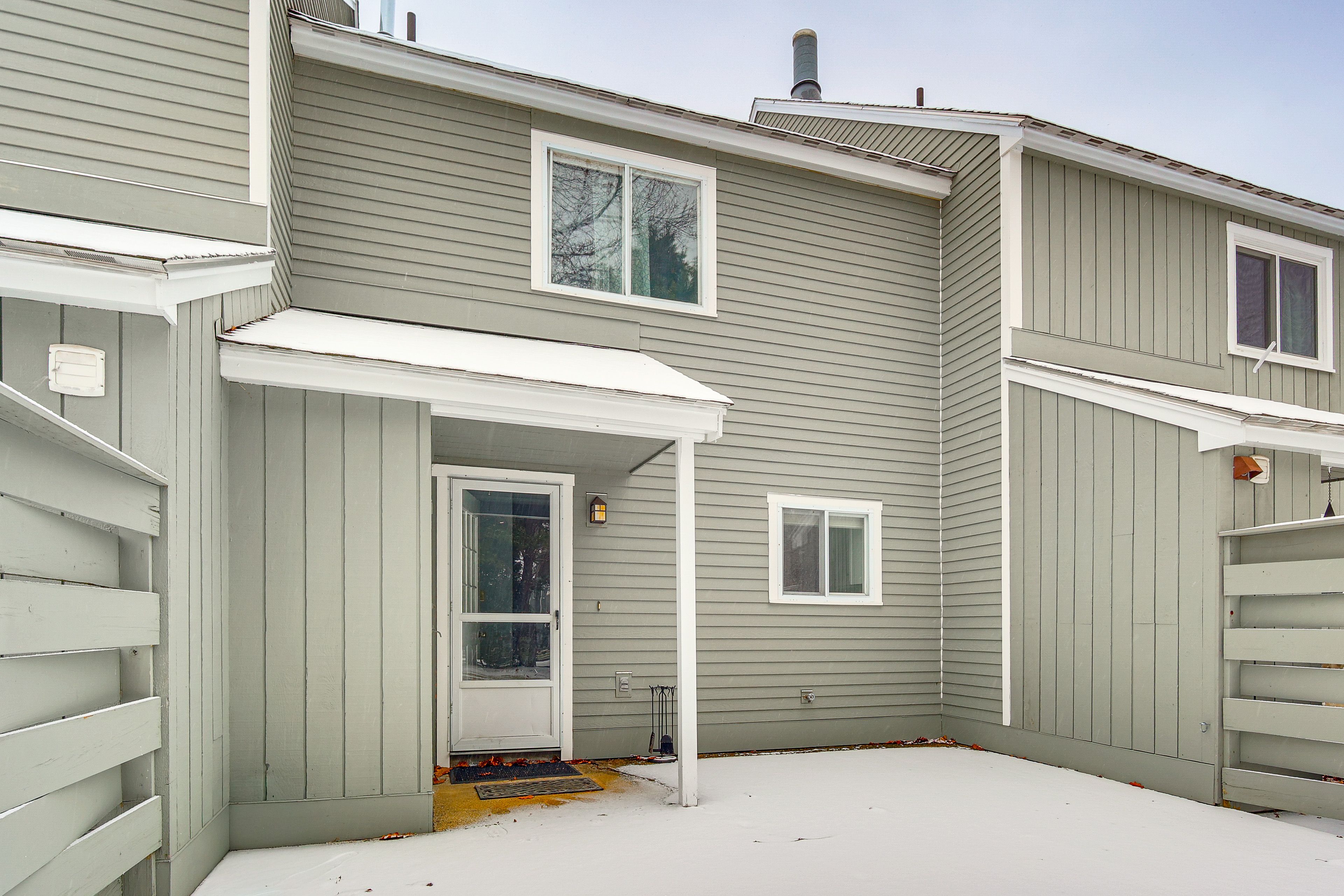 Property Exterior | Back Patio