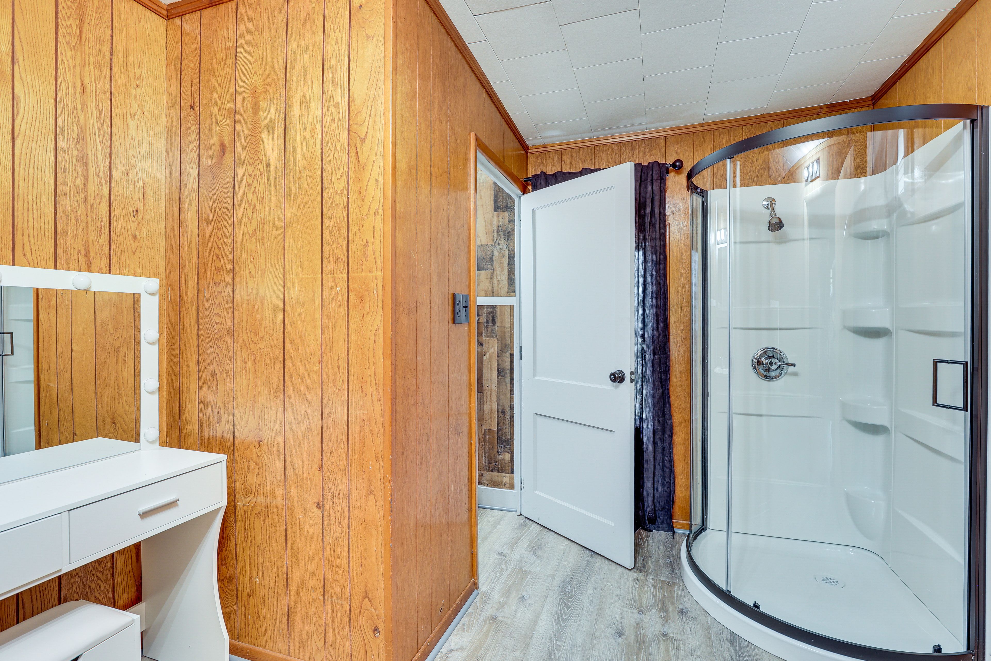 Bathroom | Towels Provided | 1st Floor