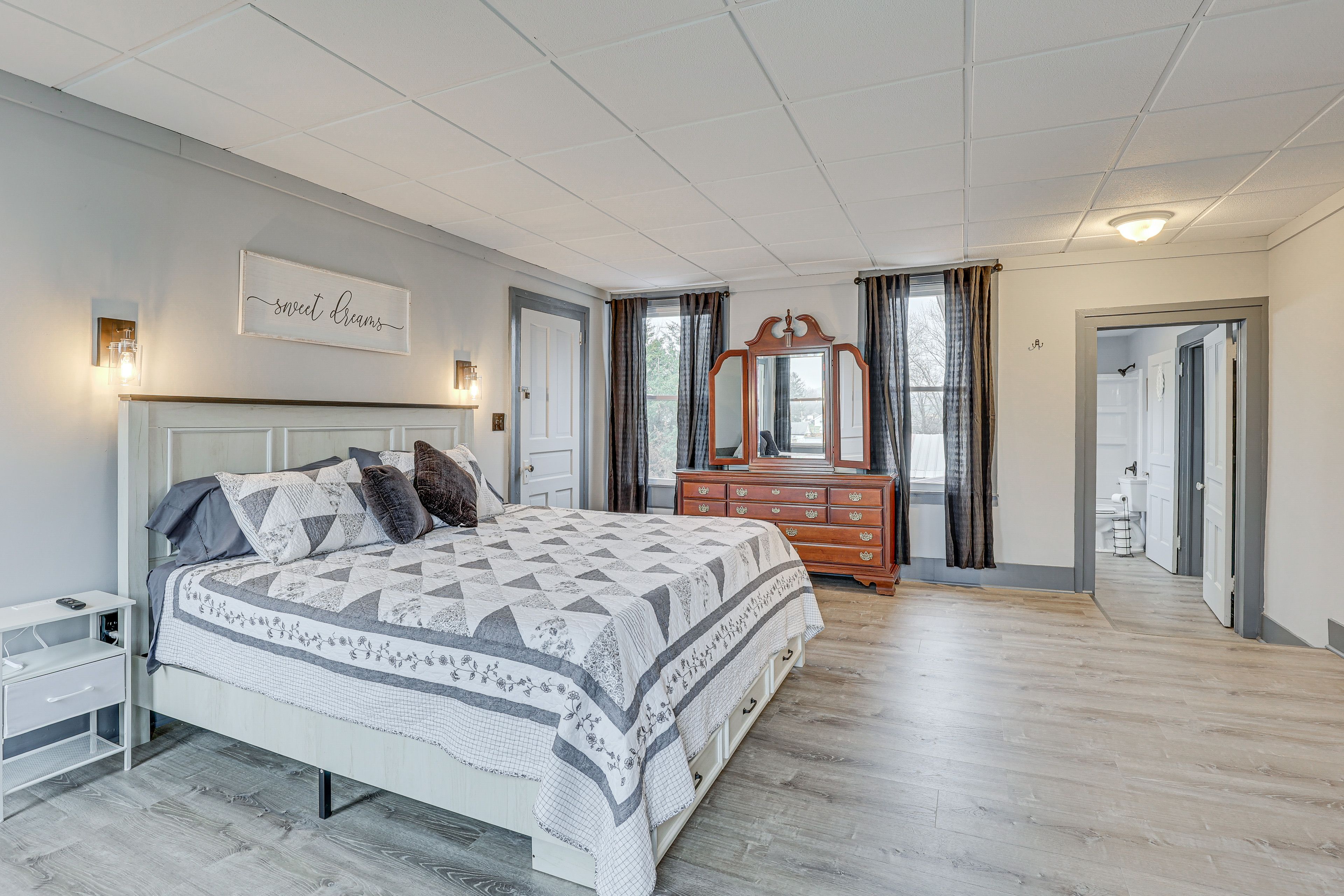 Bedroom 1 | King Bed | Twin Sleeper Sofa | Linens Provided | 2nd Floor