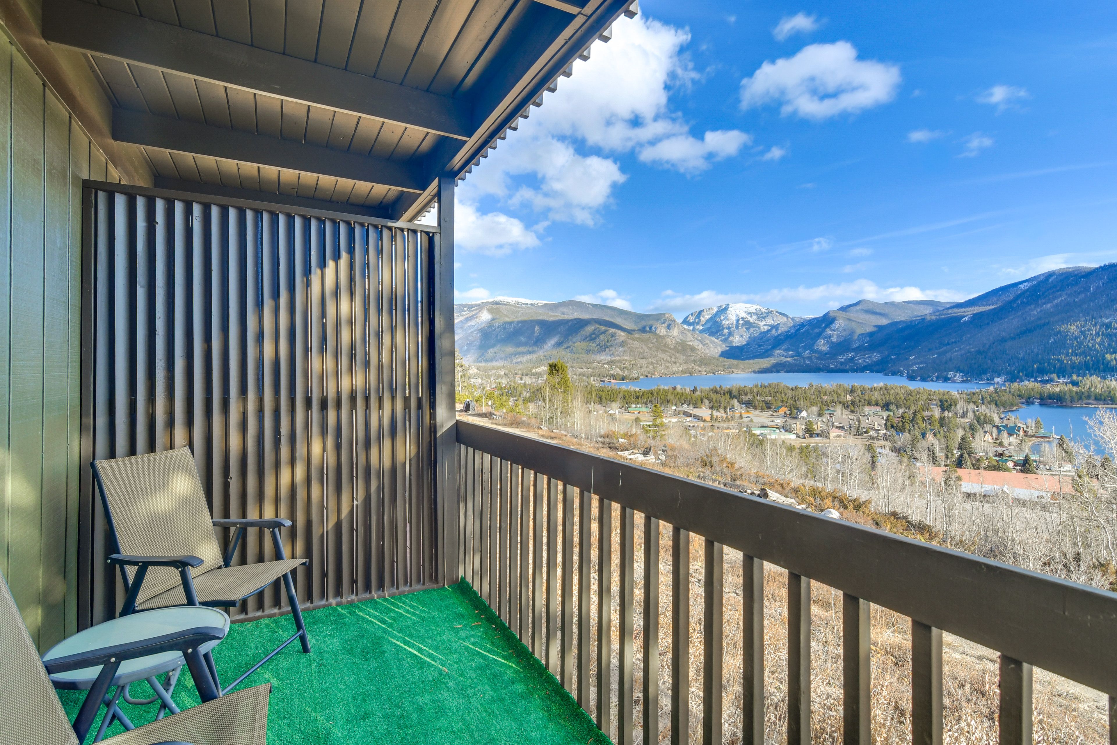 Grand Lake Vacation Rental | 2BR | 1.5BA | 837 Sq Ft | Stairs to Access