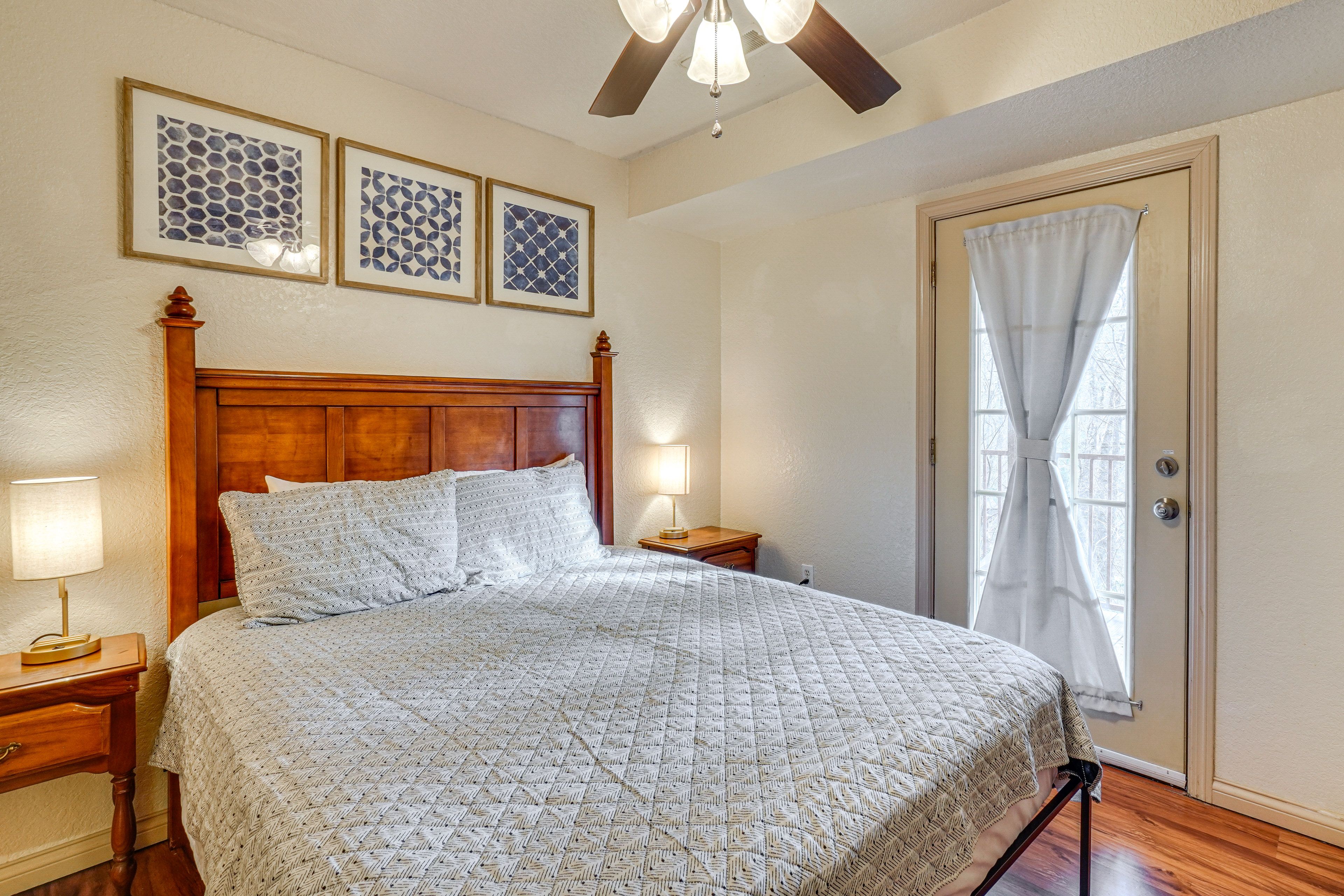 Bedroom 2 | Queen Bed | Lower Floor