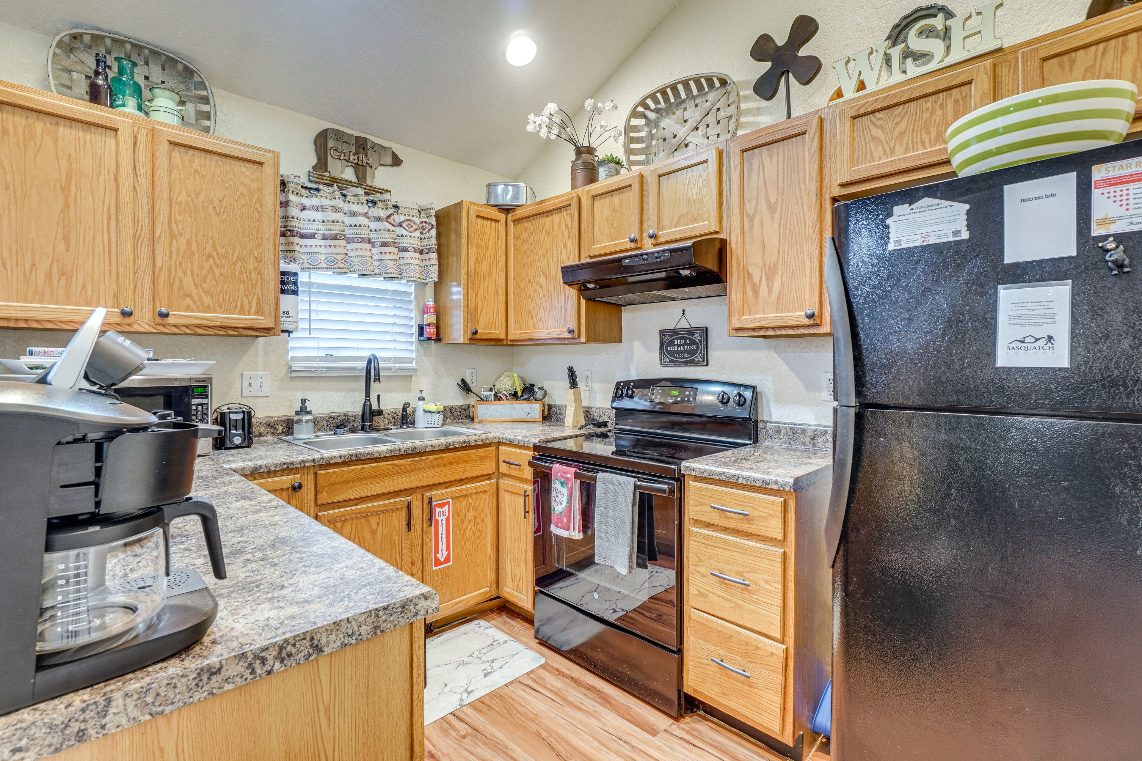 Kitchen | Main Floor