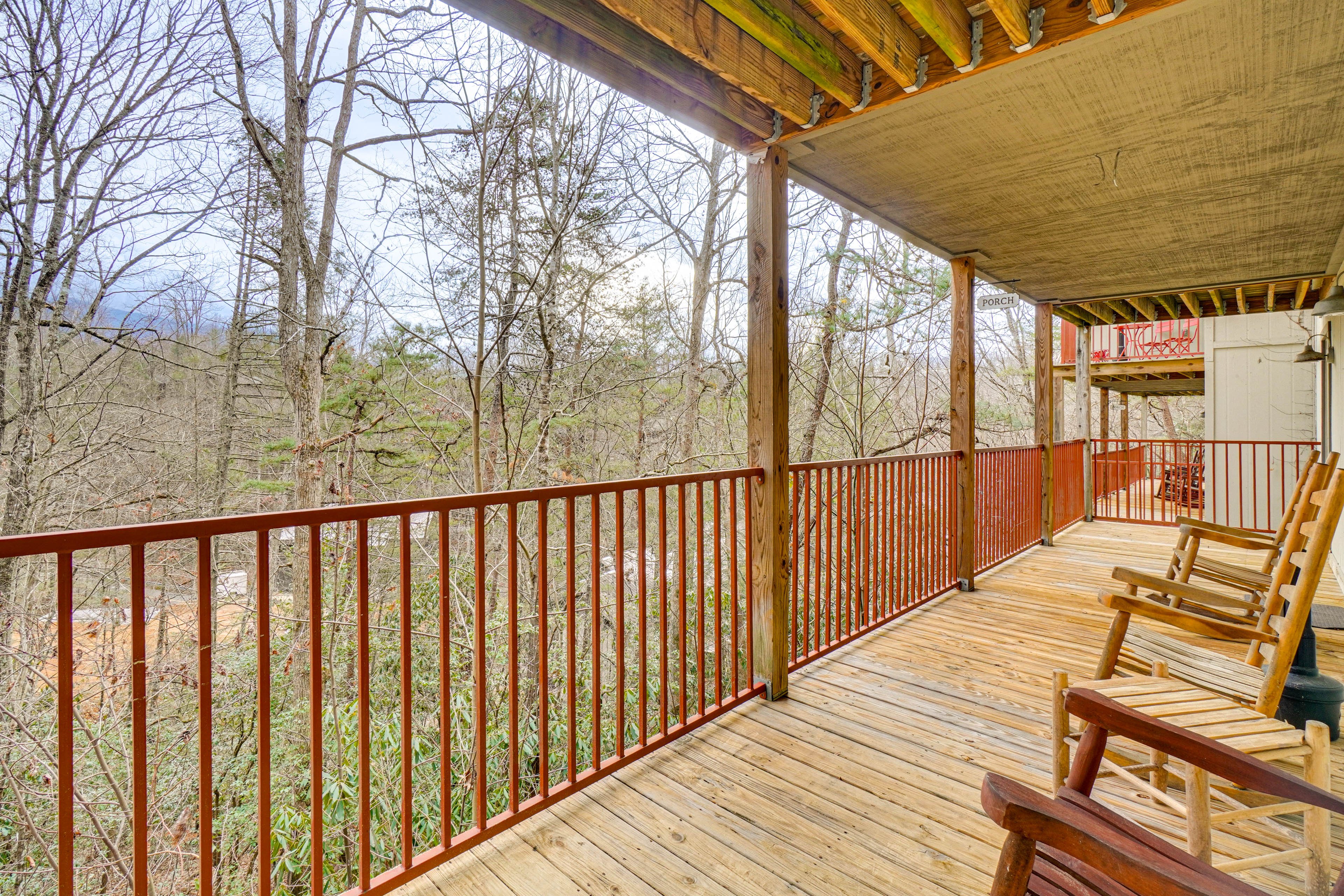 Gatlinburg Vacation Rental | 3BR | 2BA | 1 Small Step Required | 1,500 Sq Ft