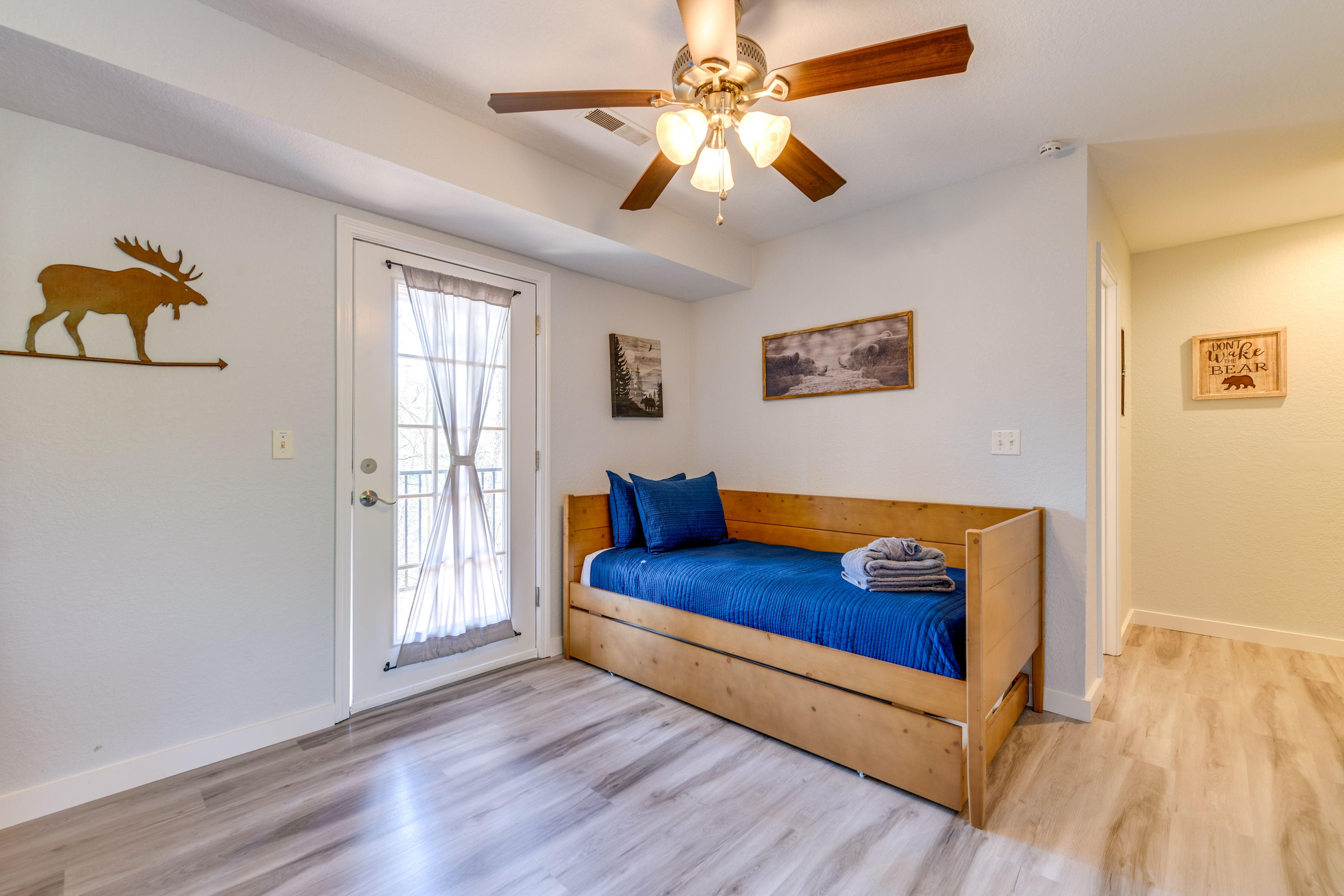 Bonus Room | Twin Bed w/ Twin Trundle | Lower Level