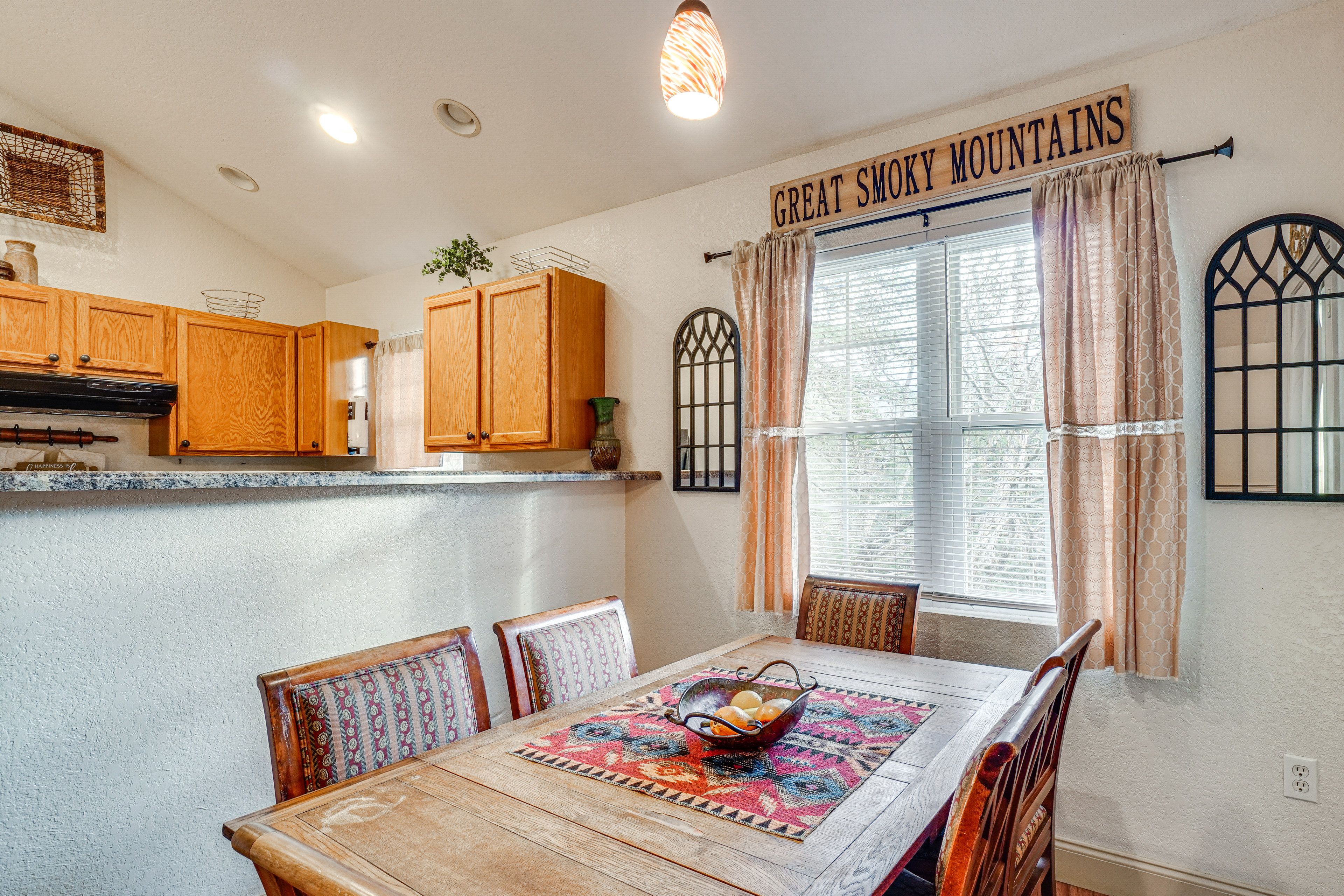 Dining Table | Dishware & Flatware | Main Floor