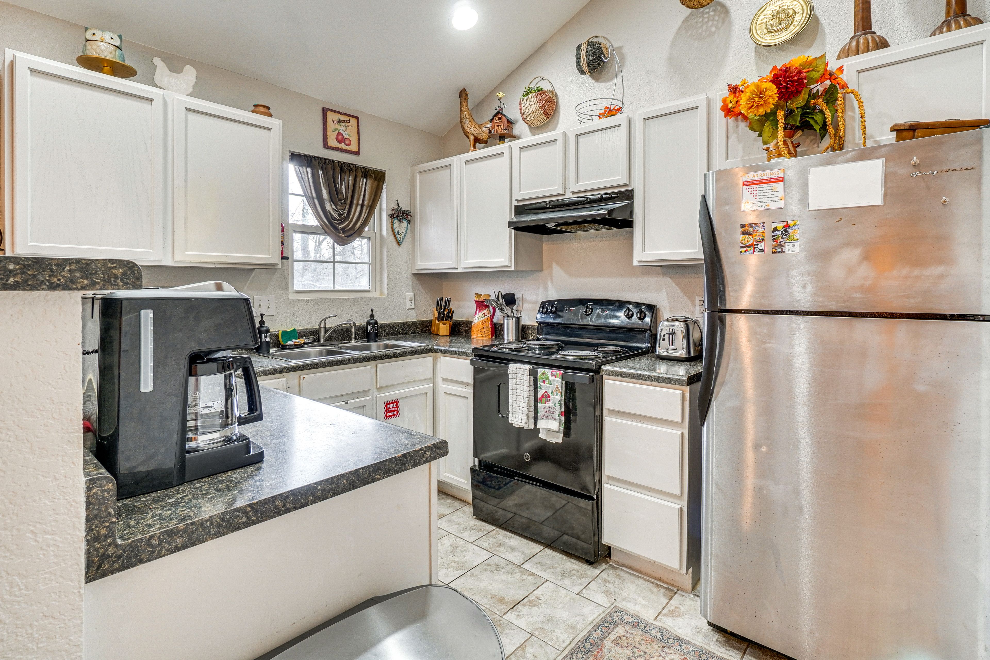 Kitchen | Cooking Basics | Main Level