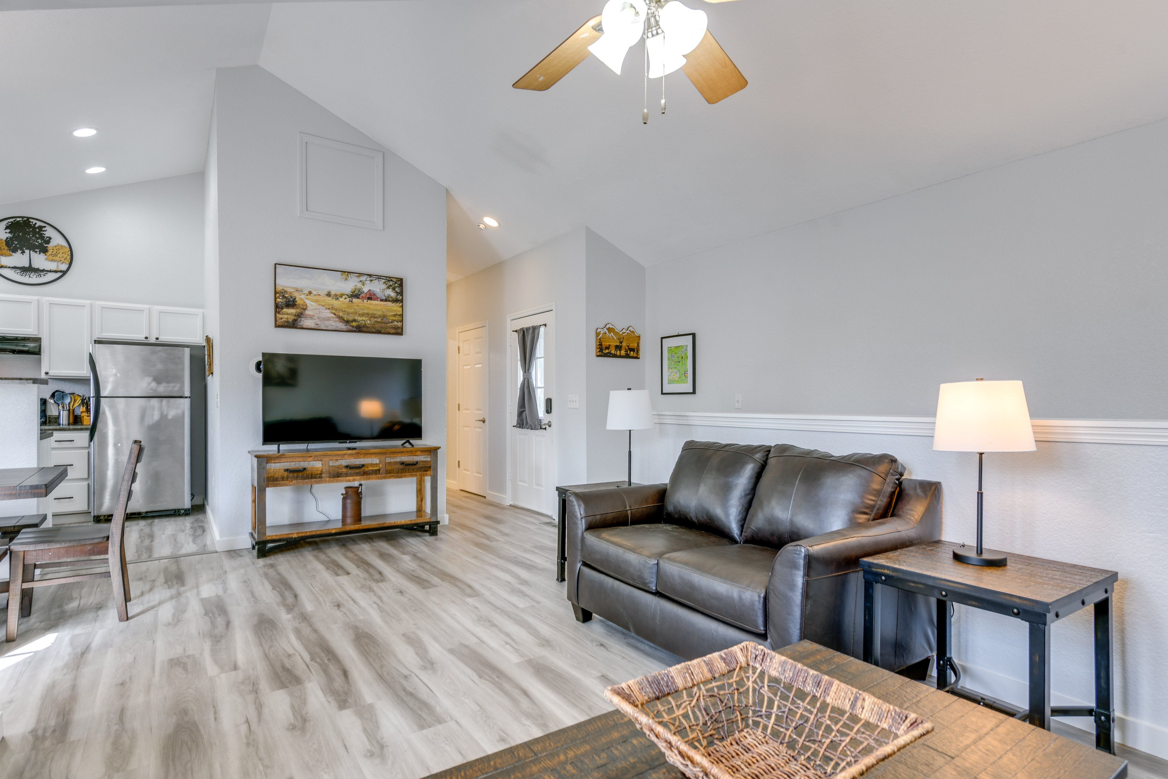 Living Room | Main Level