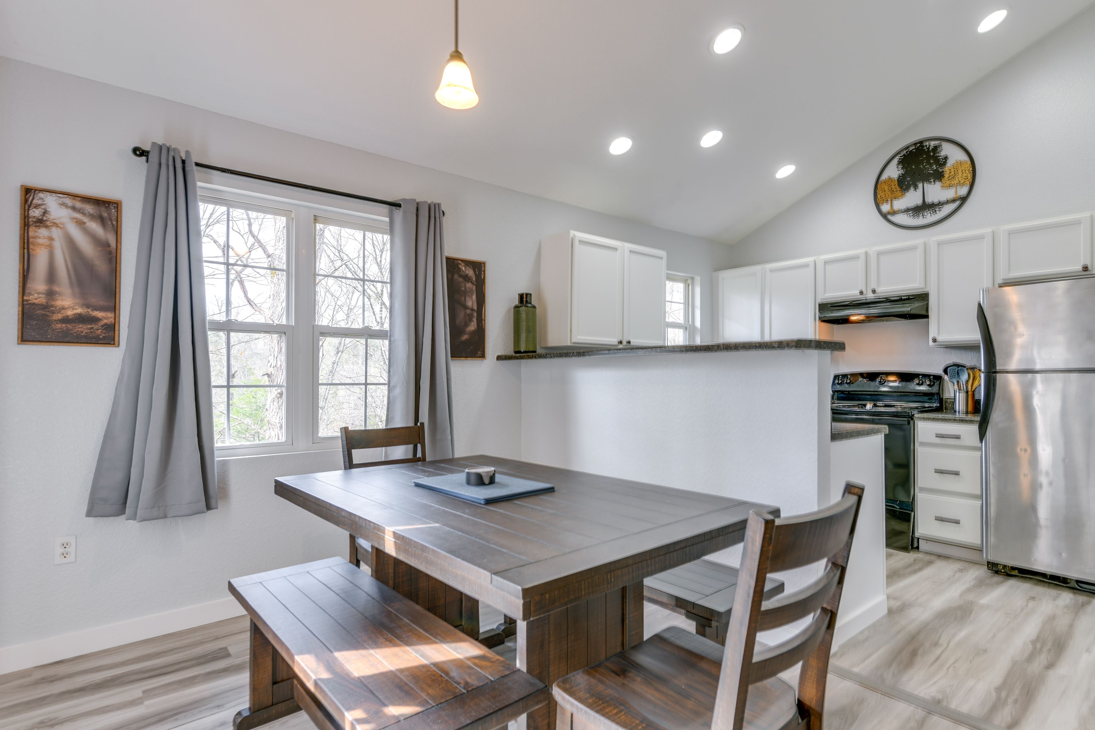 Dining Area | Main Level