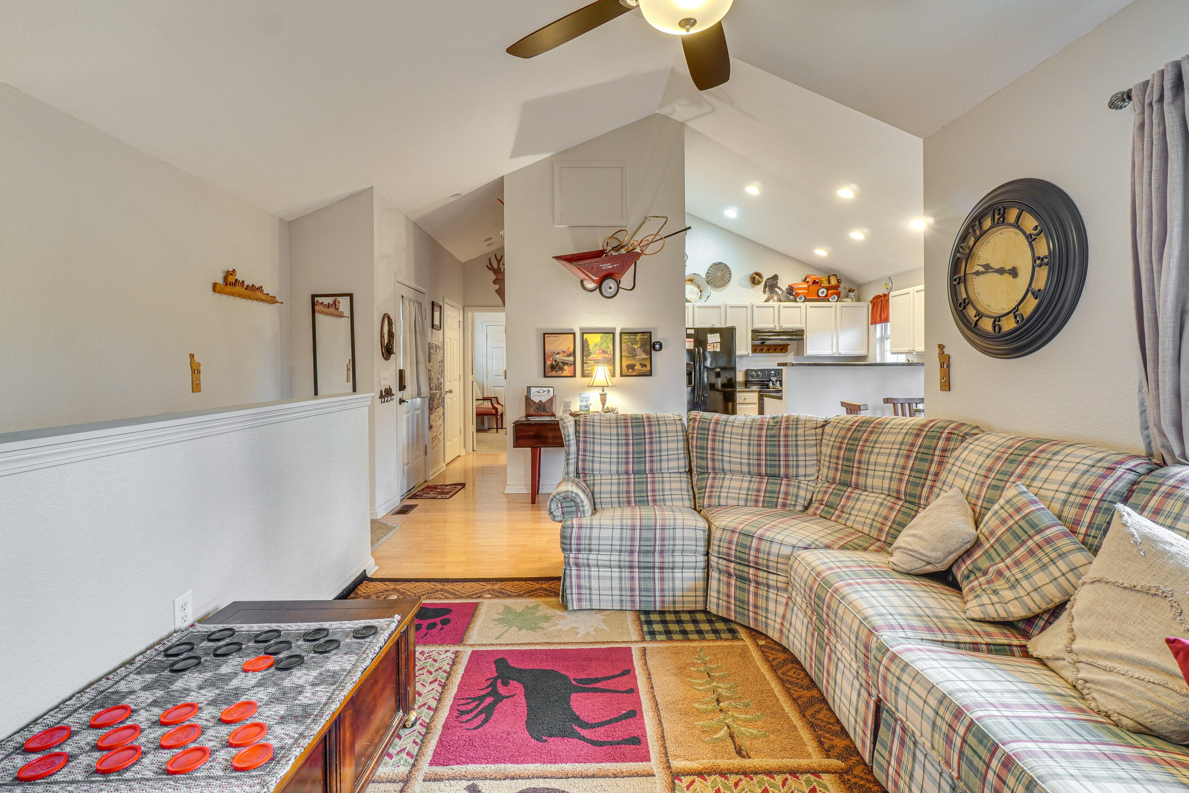 Gatlinburg Vacation Rental | 3BR | 2BA | 1 Step Required | 1,500 Sq Ft