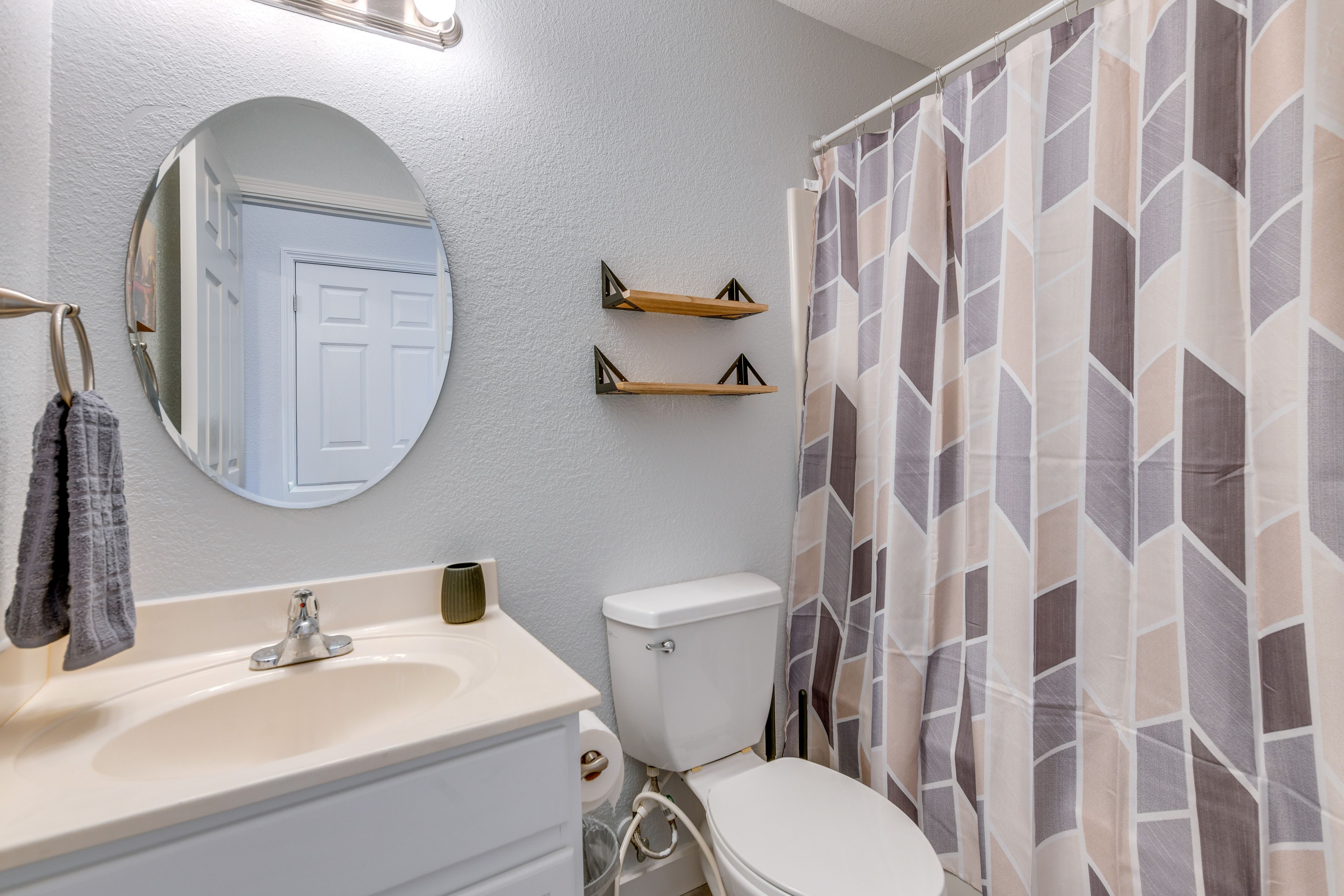 Bathroom | Complimentary Toiletries | Lower Level