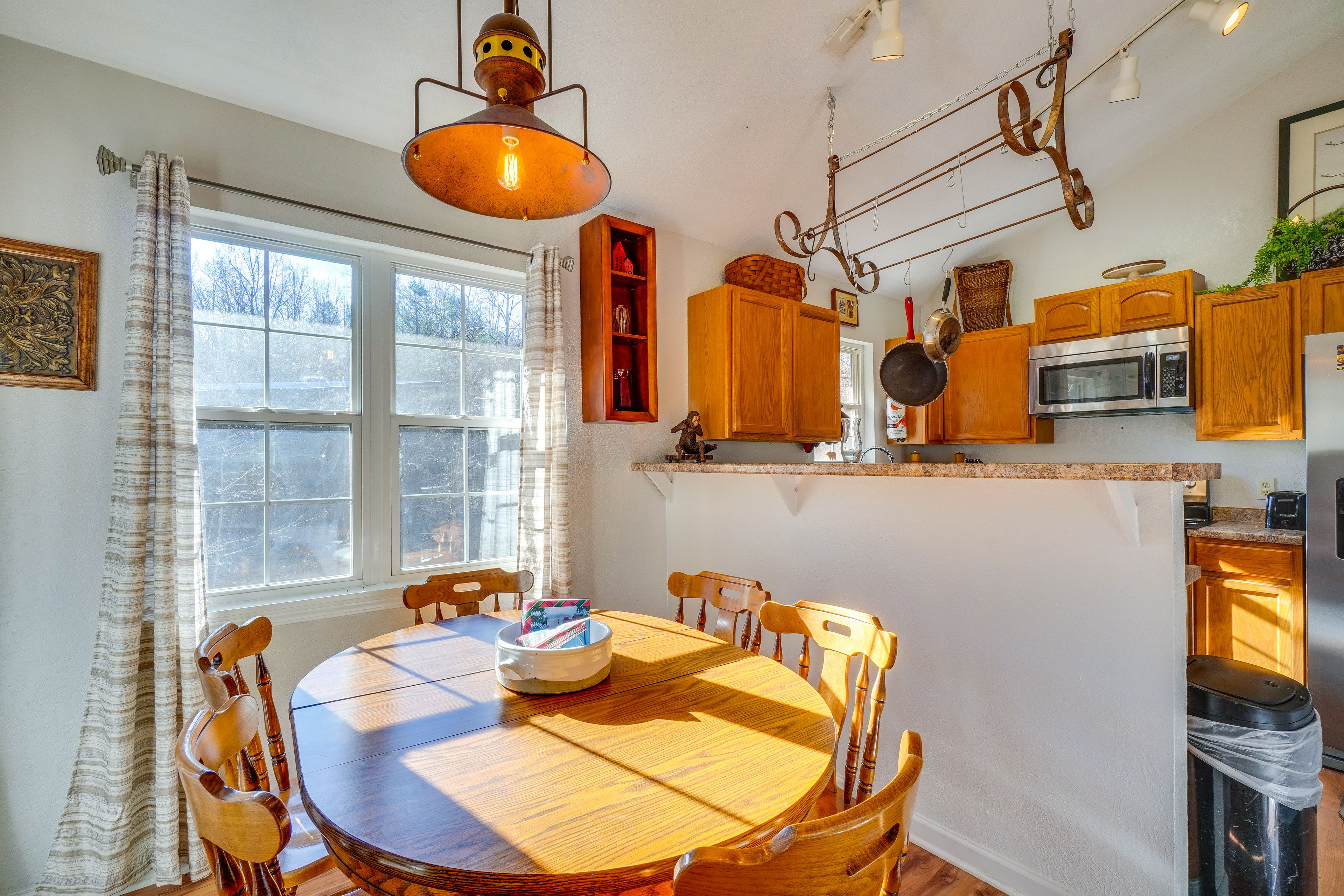 Kitchen | Dining Area | Coffee Maker