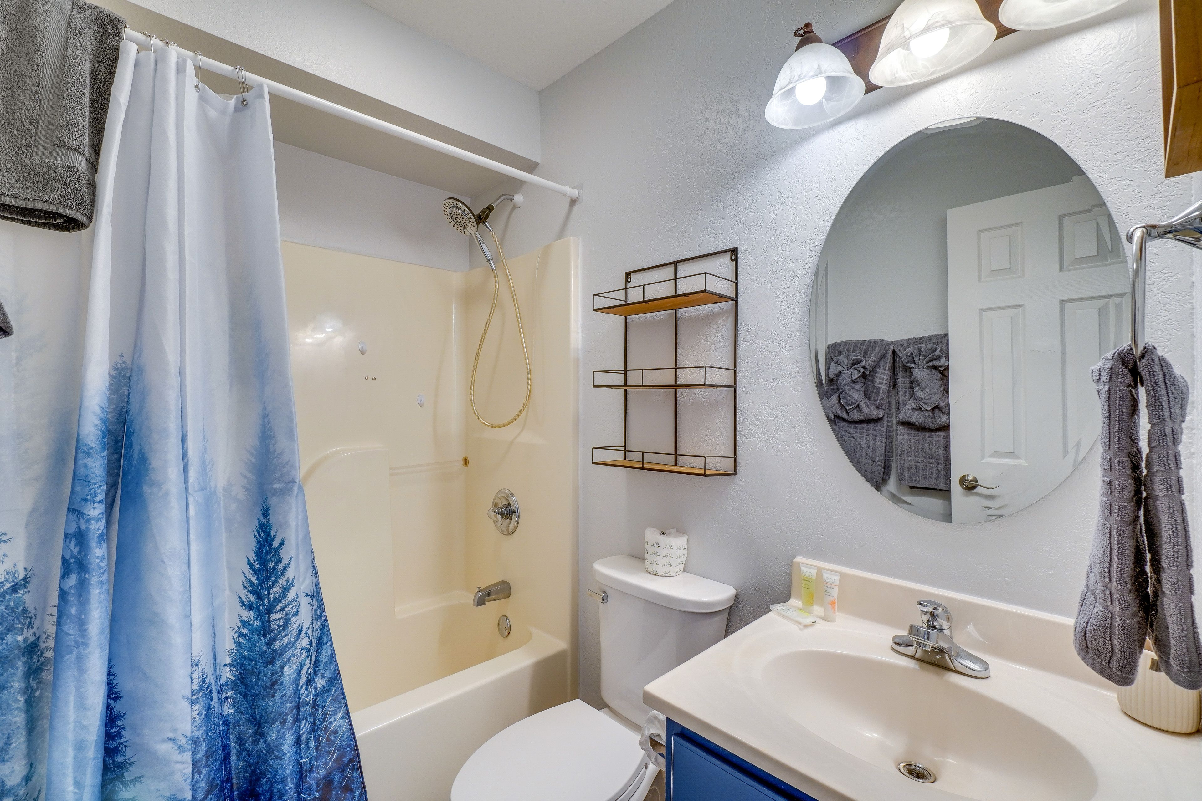 Full Bathroom | Lower Level