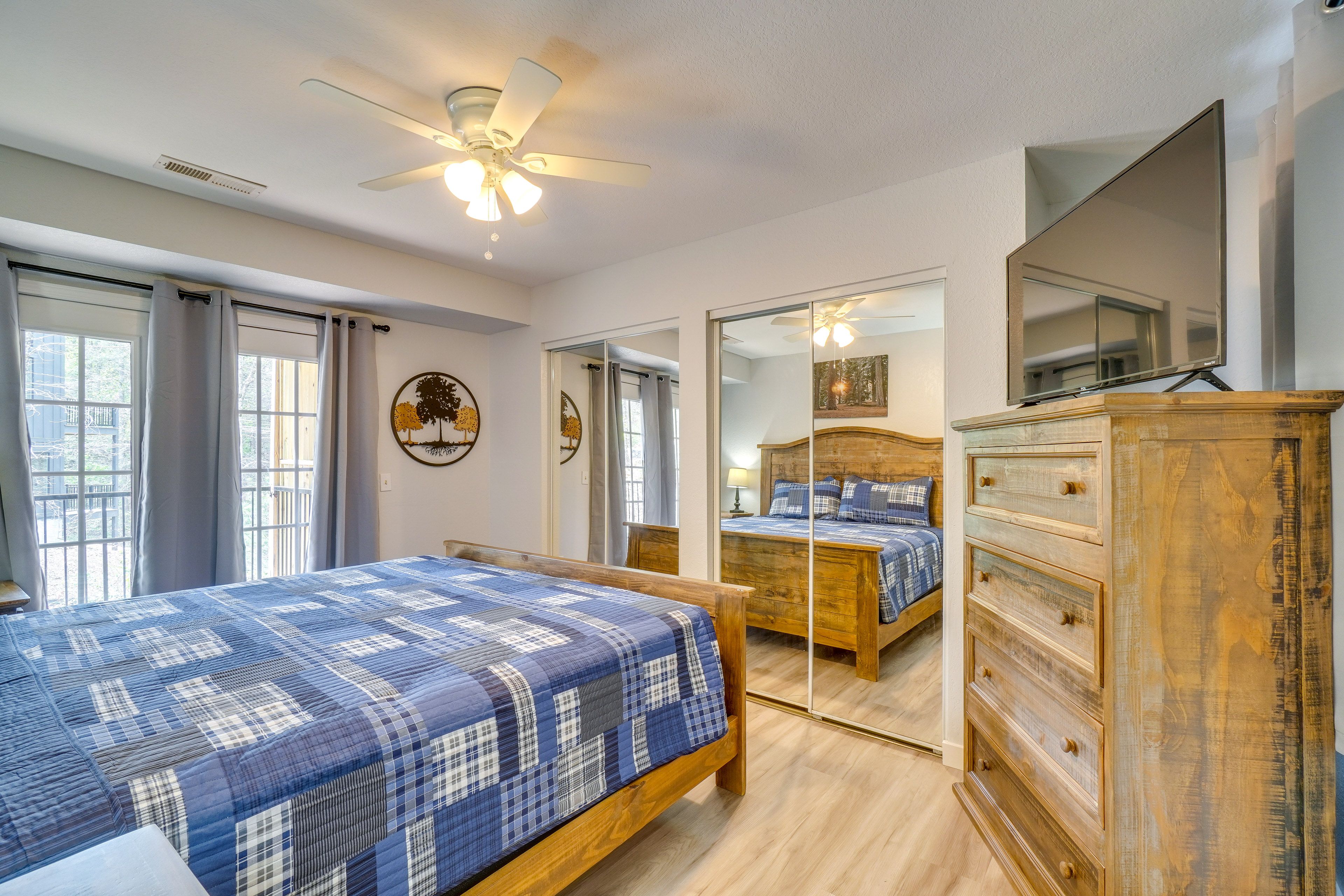 Bedroom 2 | Queen Bed | Lower Level