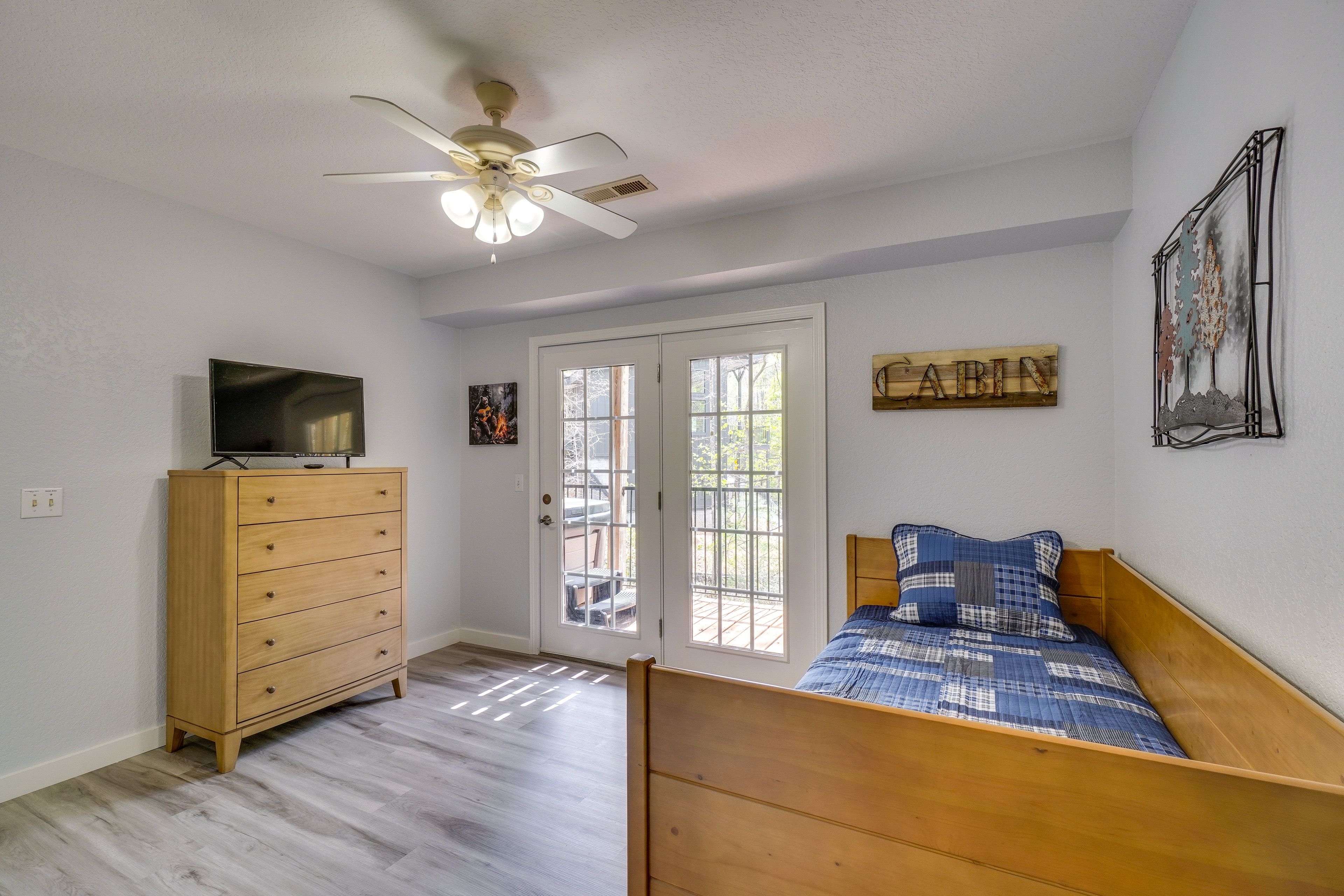 Bonus Room | Twin Daybed w/ Twin Trundle | Twin Bed | Lower Level