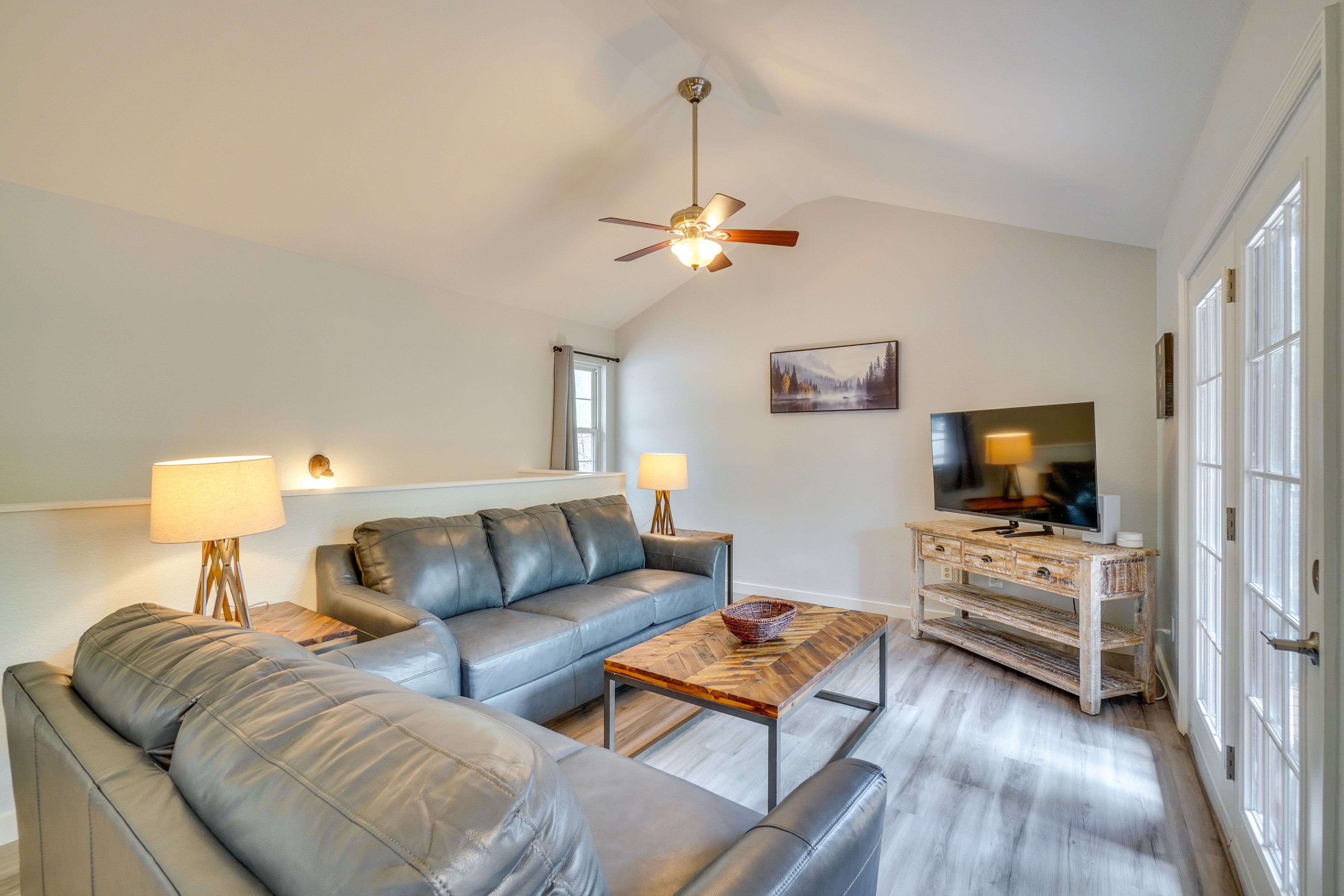 Gatlinburg Vacation Rental | 3BR | 2BA | 1,400 Sq Ft