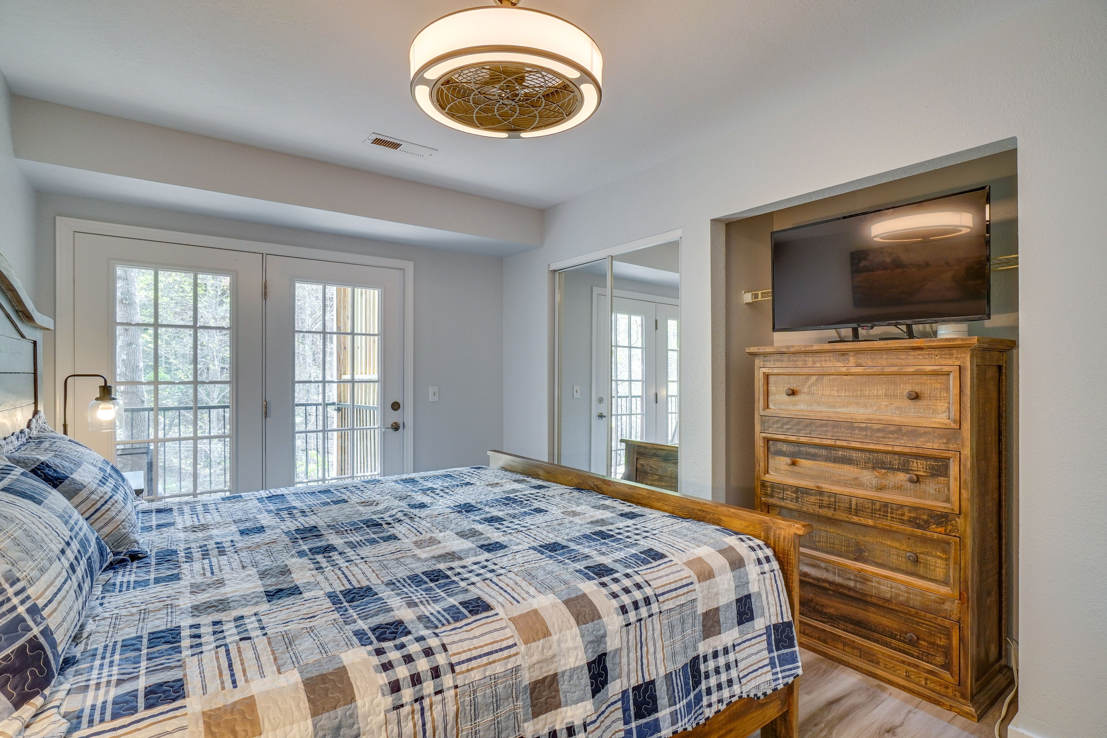 Bedroom 3 | Queen Bed | Lower Floor