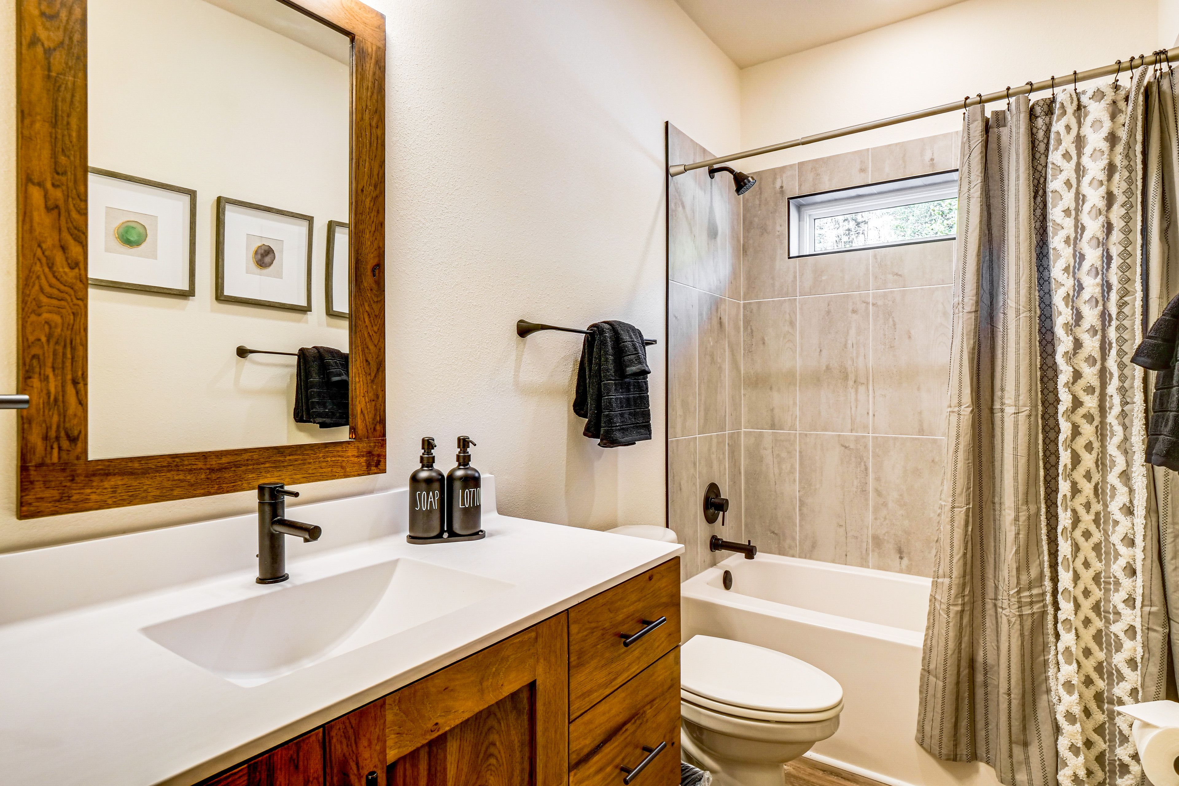 Bathroom | Towels Provided | 1st Floor