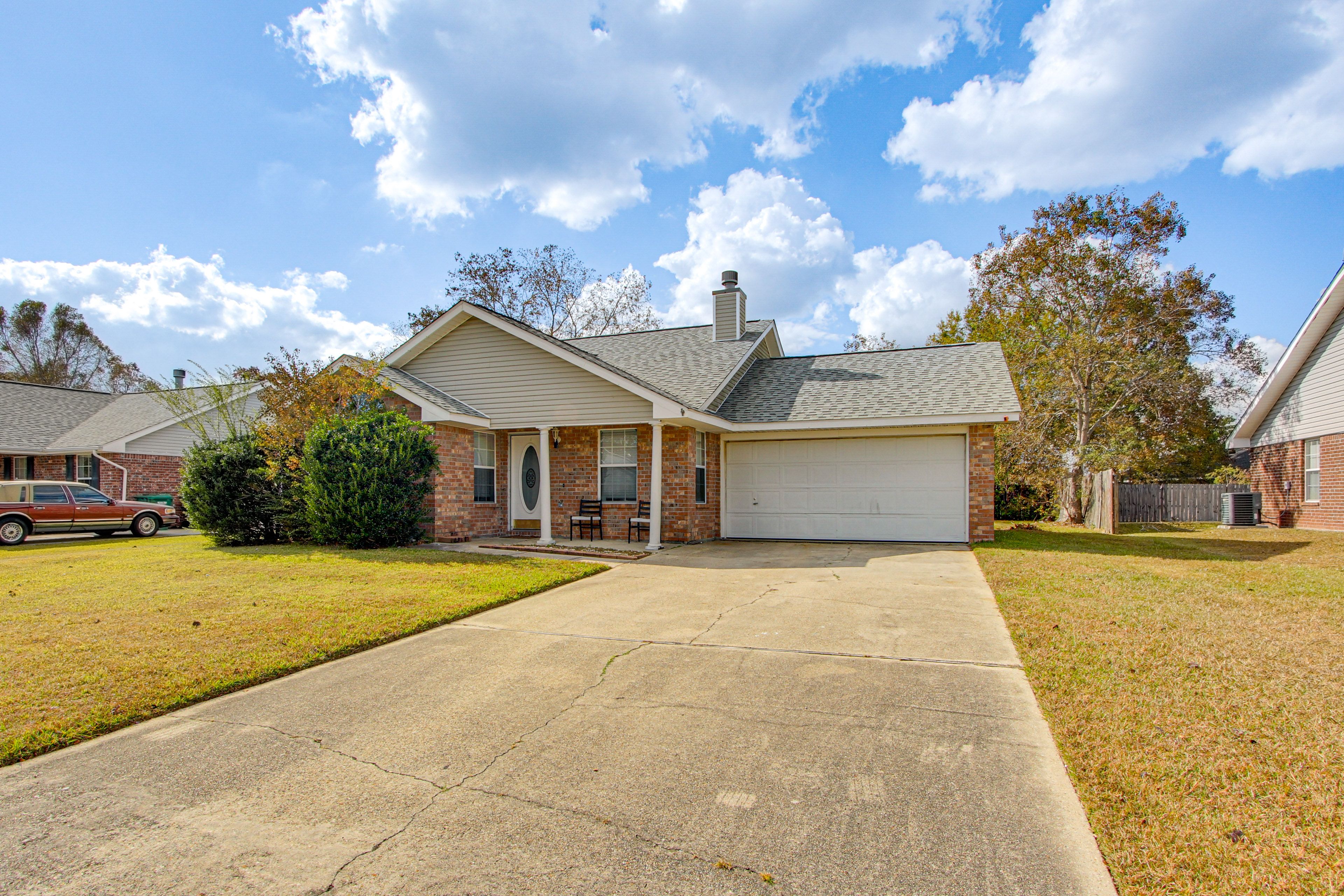 Parking | Garage (2 Vehicles) | Driveway (4 Vehicles) | Street (2 Vehicles)