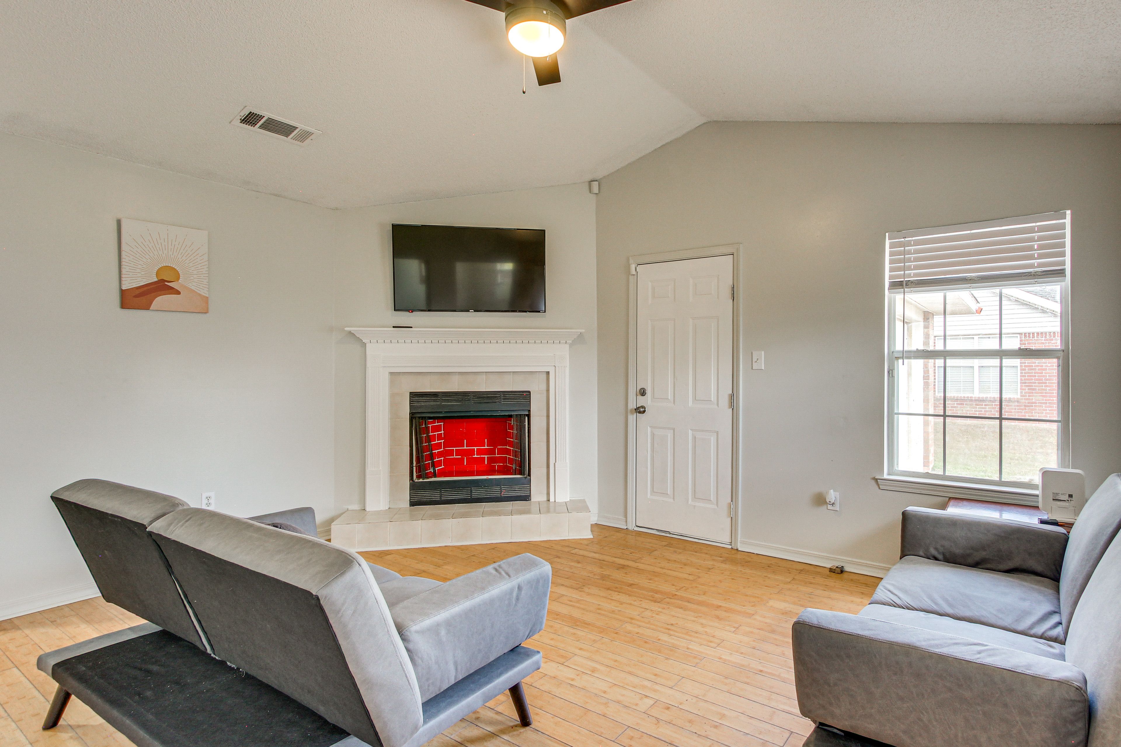 Living Room | 2 Full Futons | Central Heating & A/C | Free WiFi | Board Games