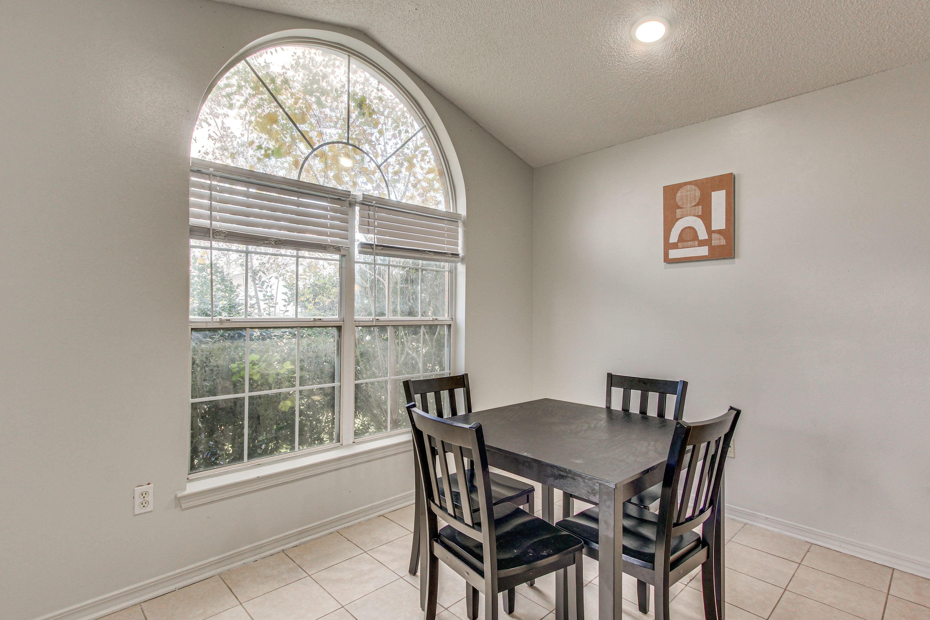 Dining Area | Dishware/Flatware