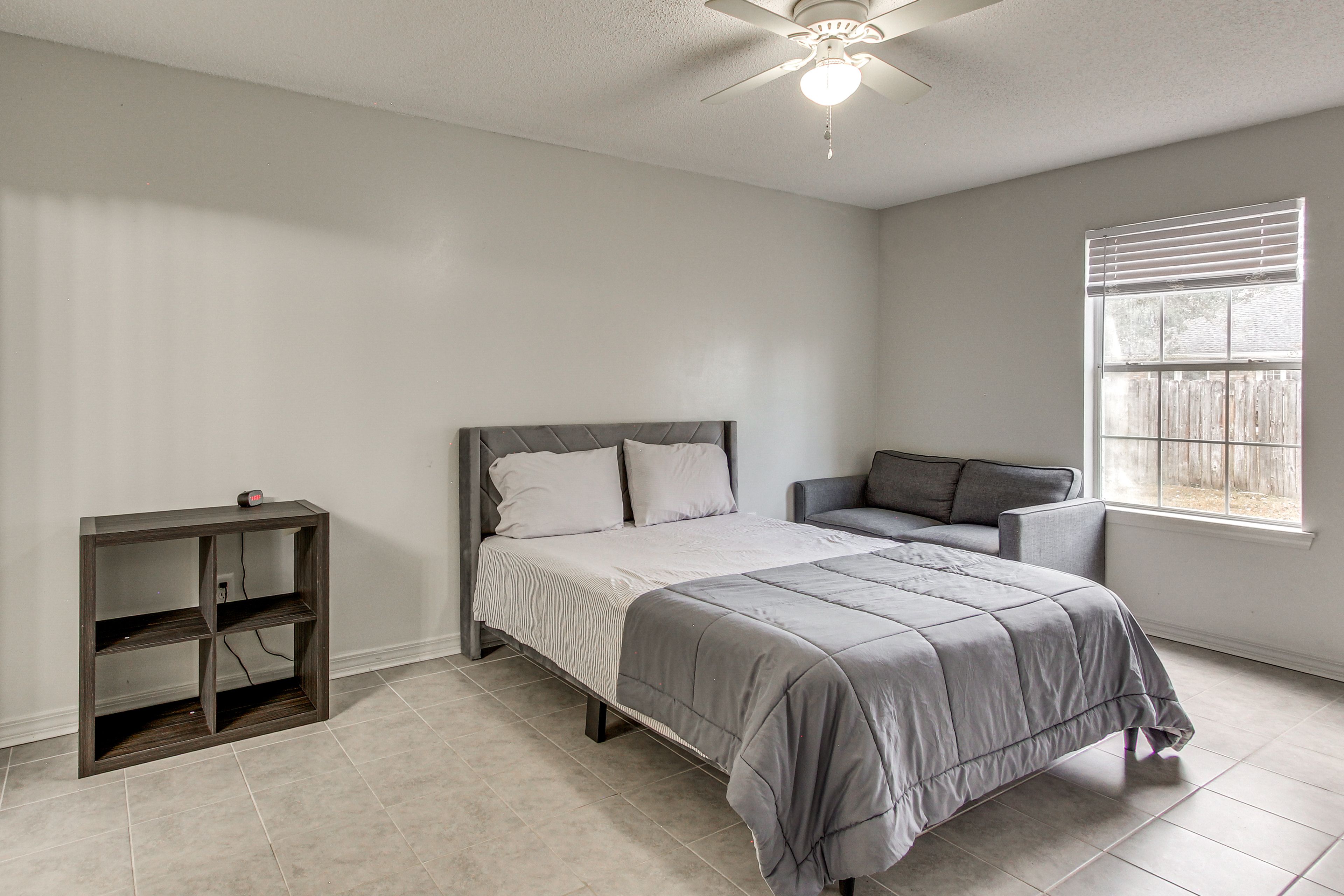 Bedroom 1 | Queen Bed | Linens Provided