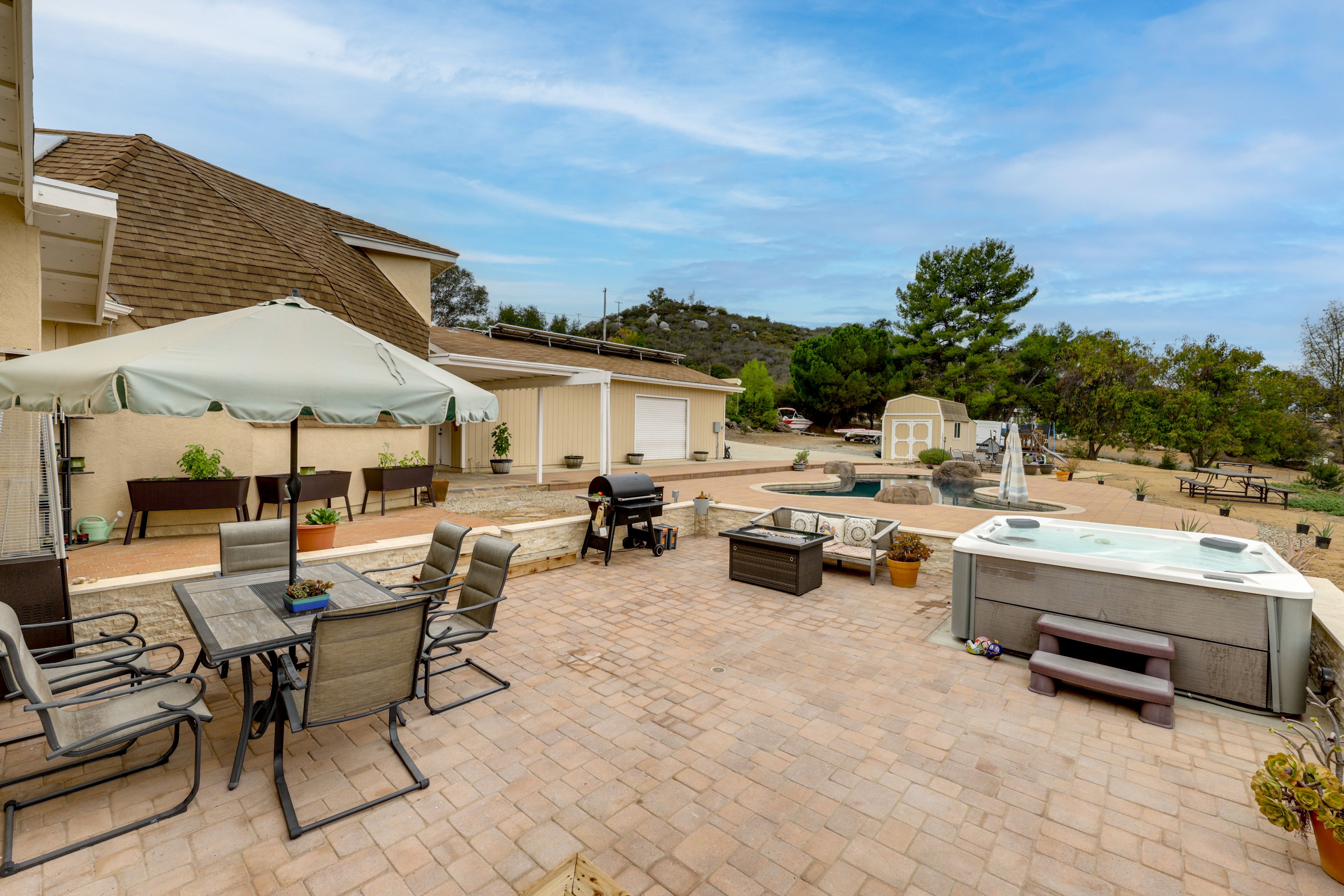 Private Patio | Fire Table