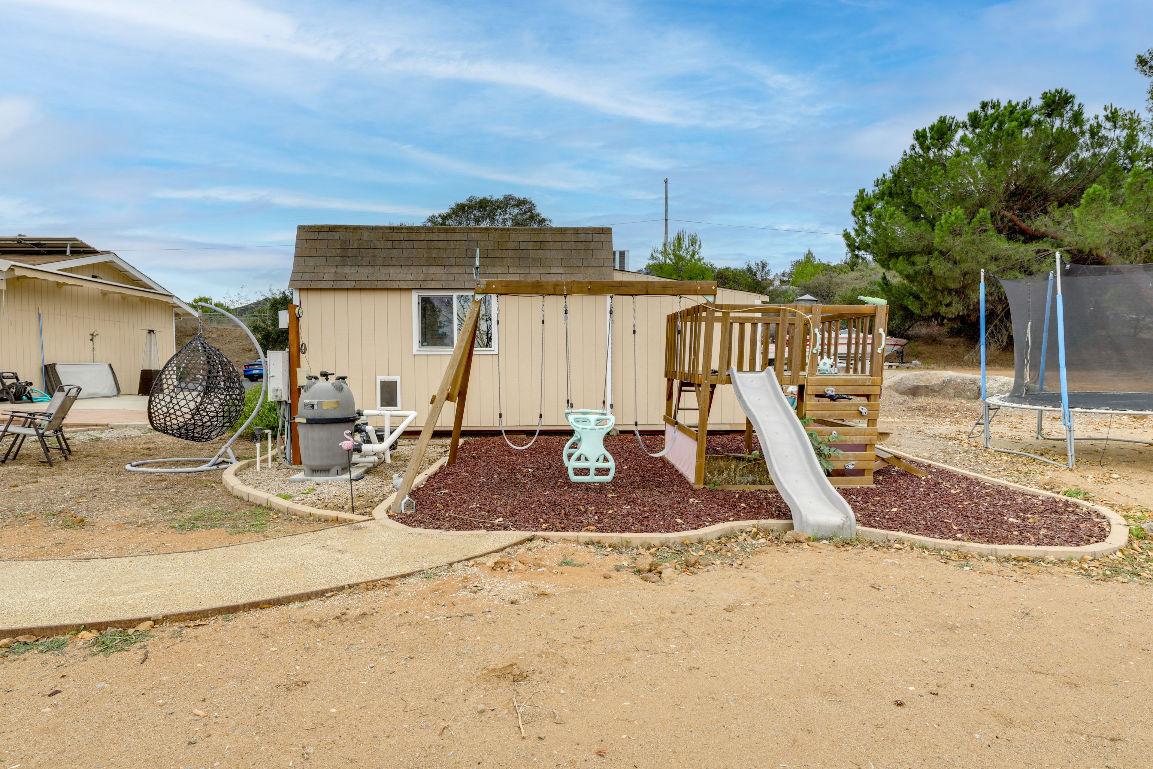 Playground | Trampoline
