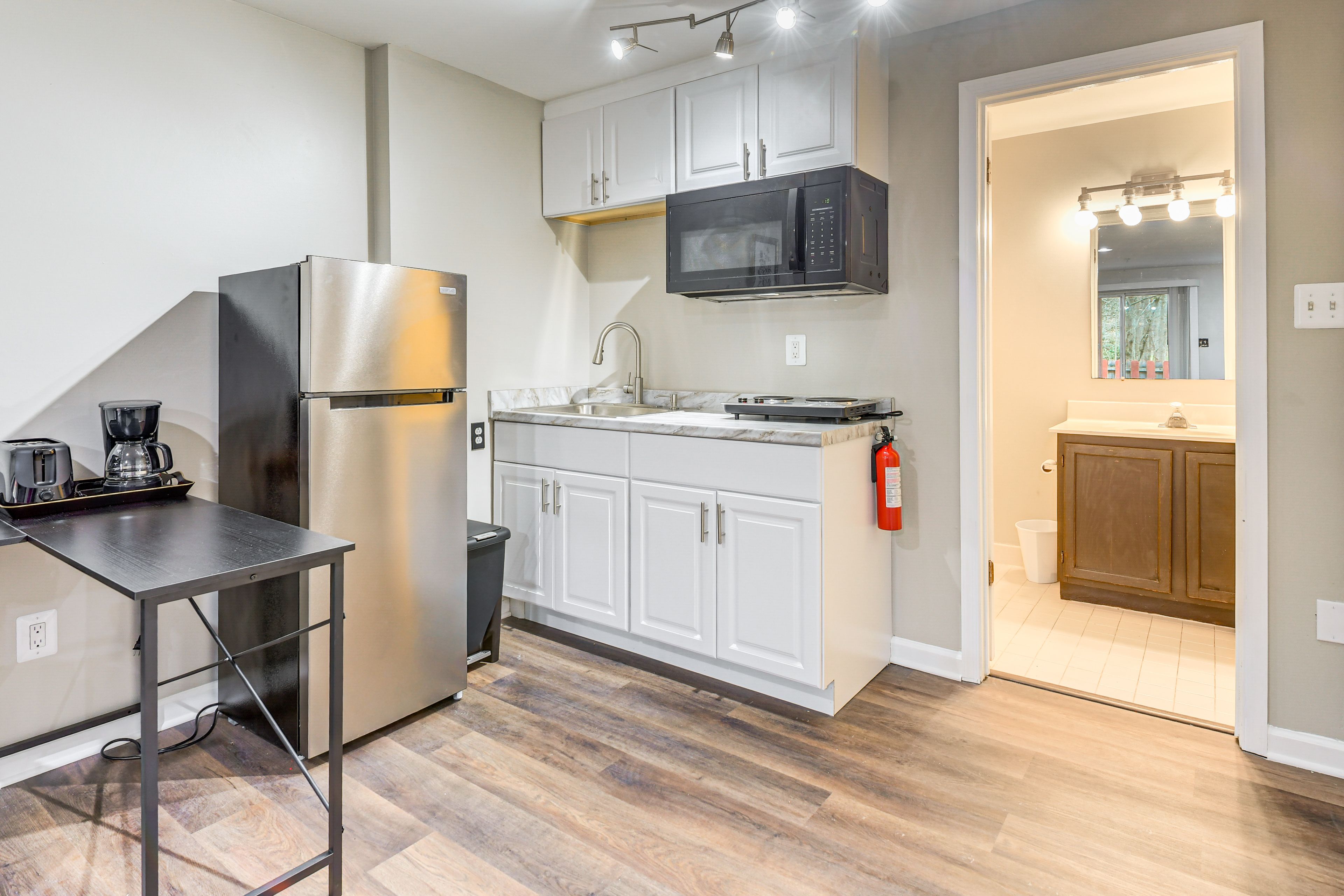 Property Interior | Single-Story Apartment | Free WiFi | Central A/C & Heating