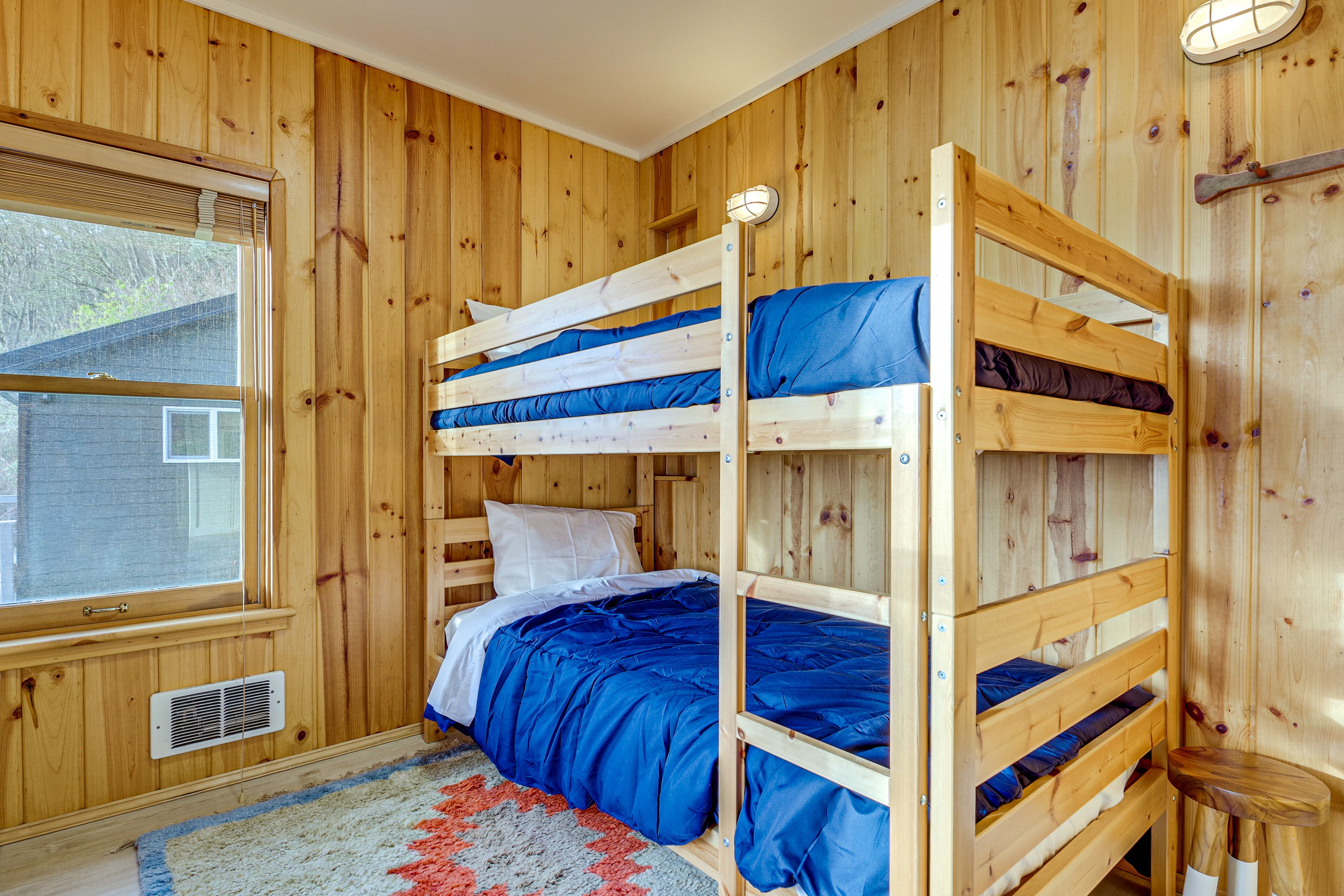 Bedroom 3 | Twin Bunk Bed | 1st Floor