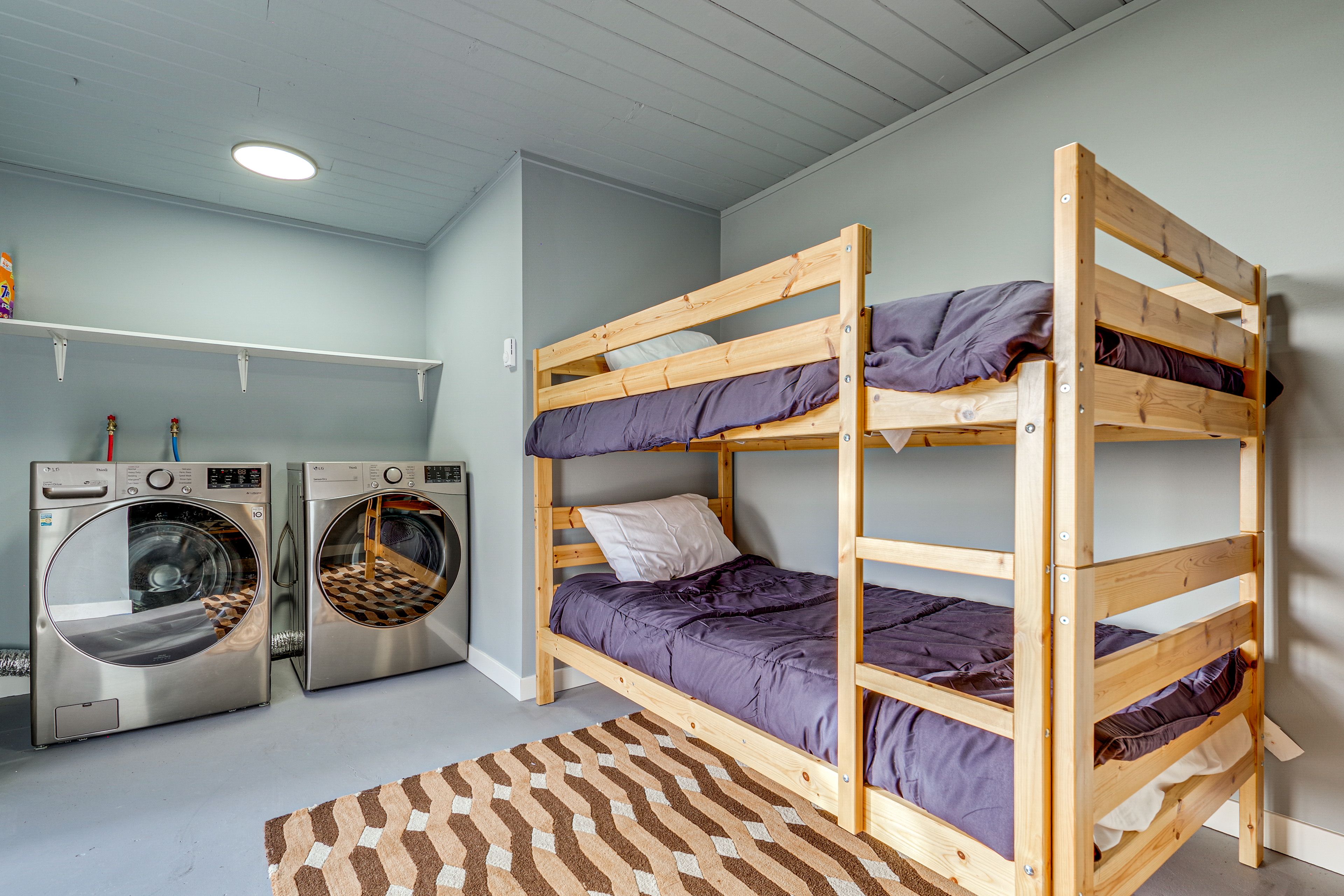 Bedroom 6 (Guesthouse) | Twin Bunk Bed | Smart TV | 1st Floor