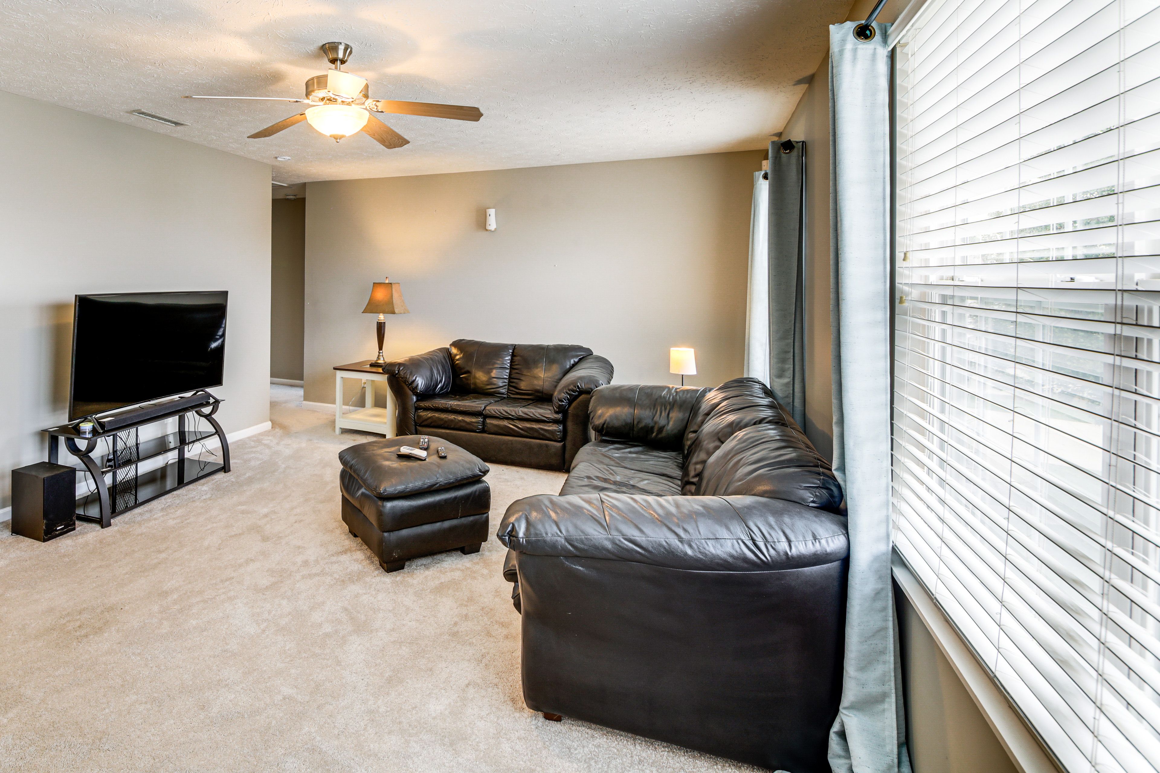 Living Room | Smart TV | 2nd Floor