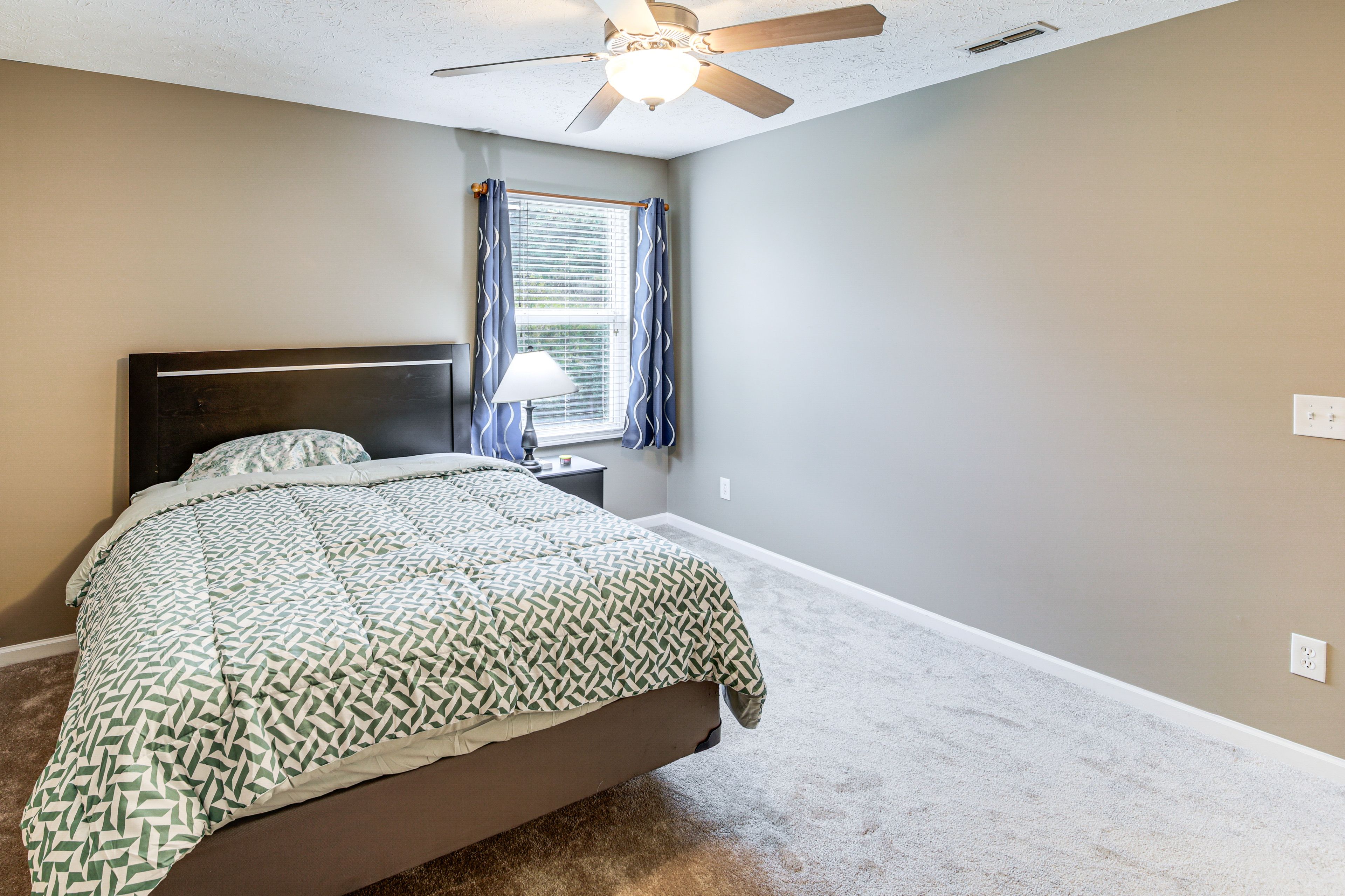 Bedroom 2 | Queen Bed | 2nd Floor