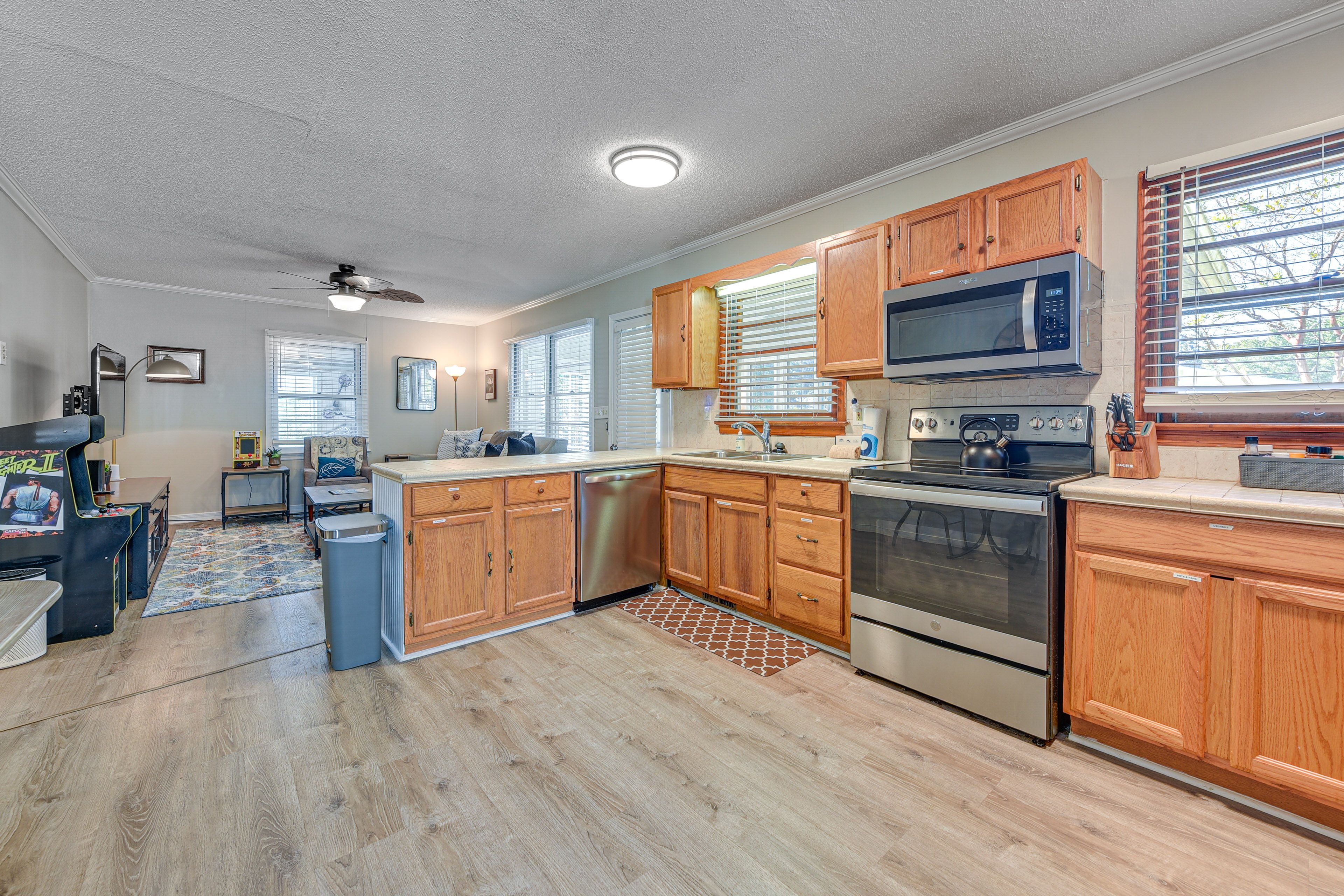 Kitchen | Drip & Keurig Coffee Makers