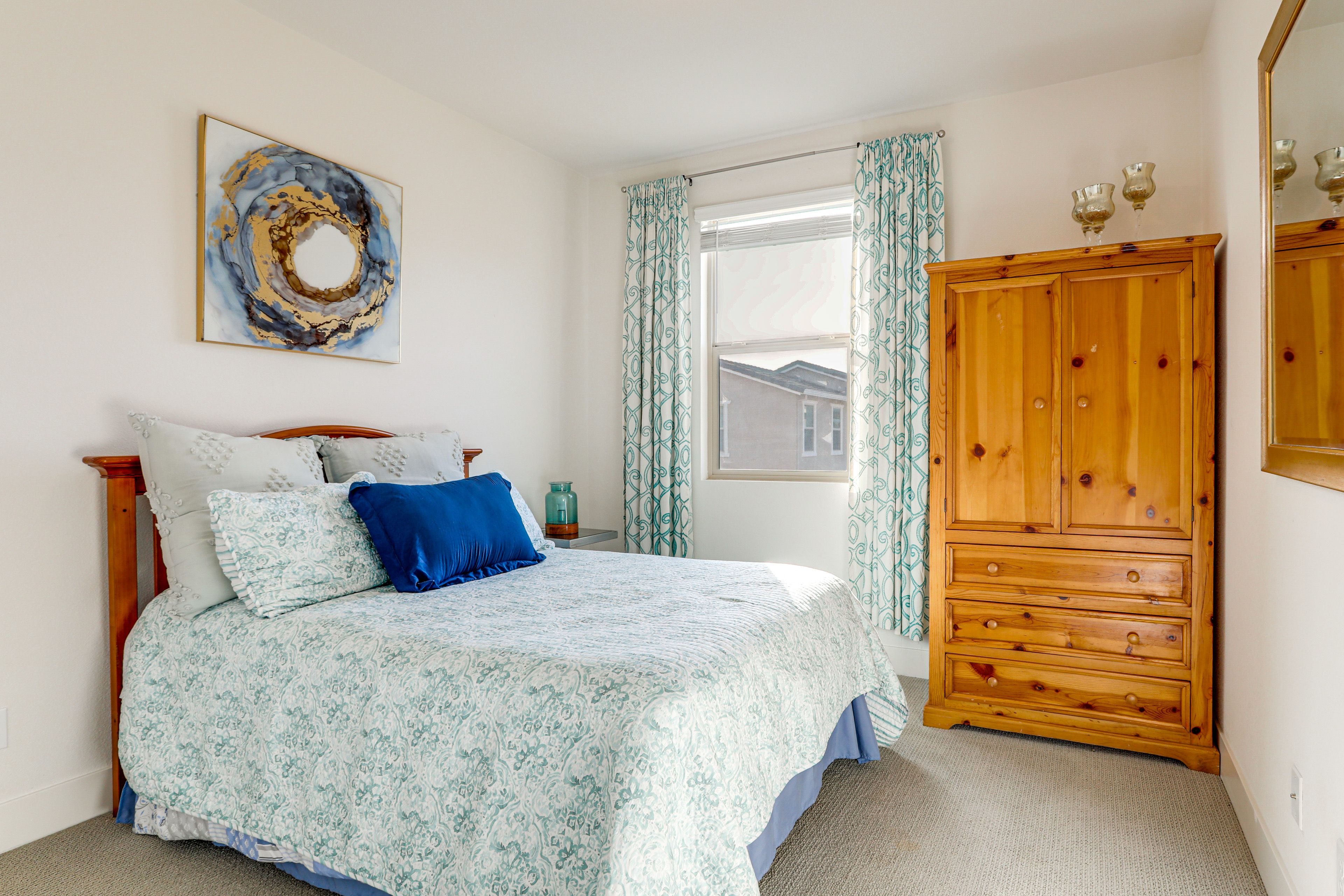 Bedroom 2 | Full Bed | 2nd Floor