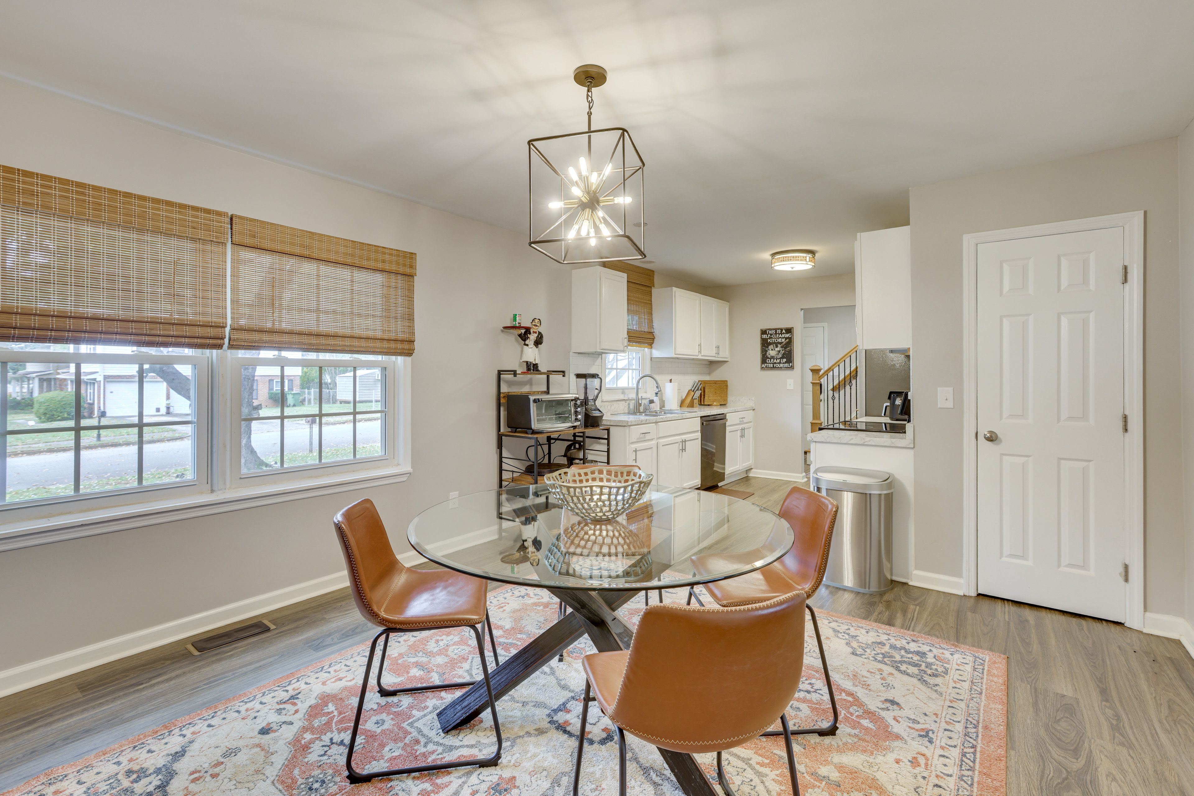 Dining Area | 1st Floor | Dishware/Flatware | Central Heating & A/C | Free WiFi