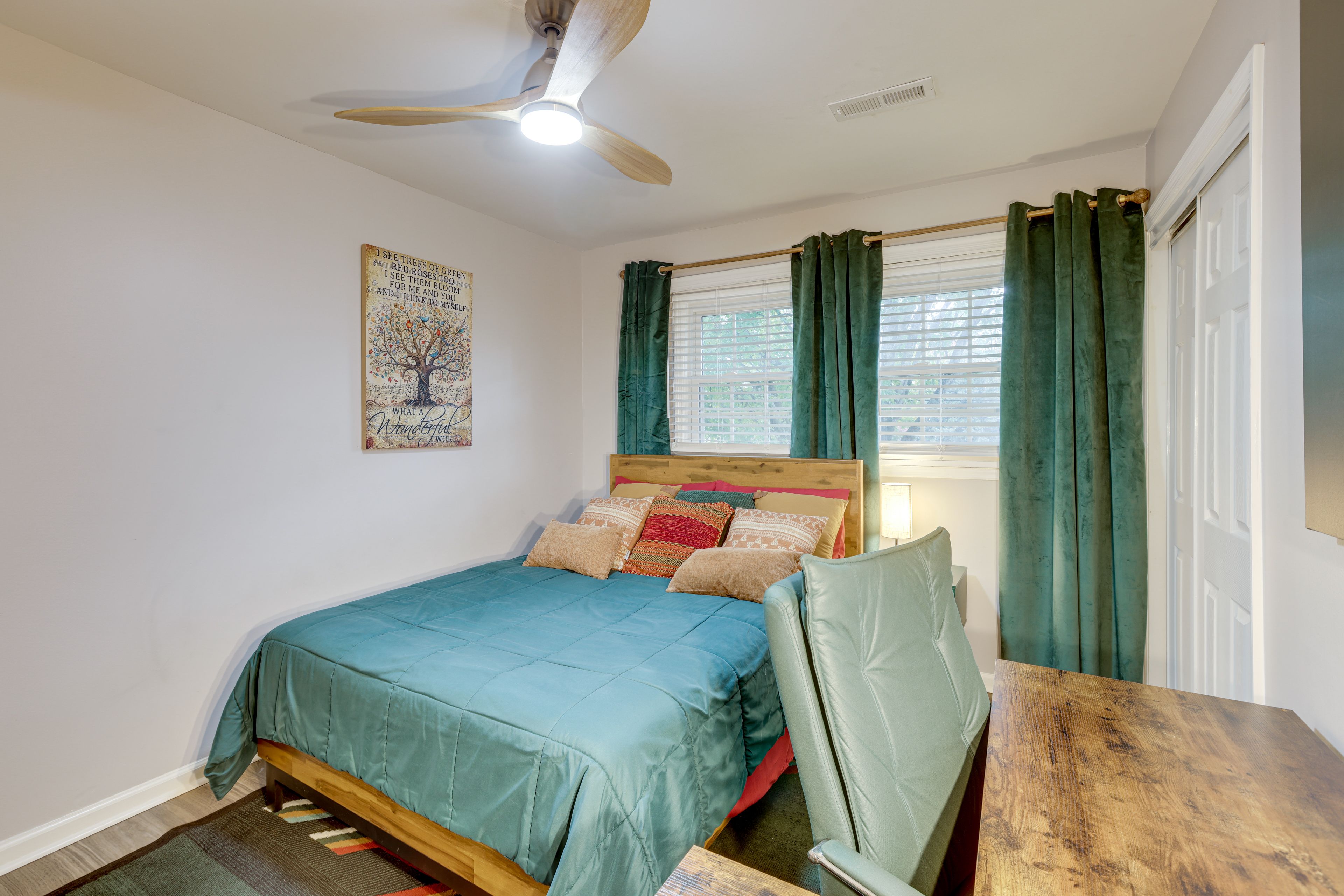 Bedroom 2 | 2nd Floor | Queen Bed