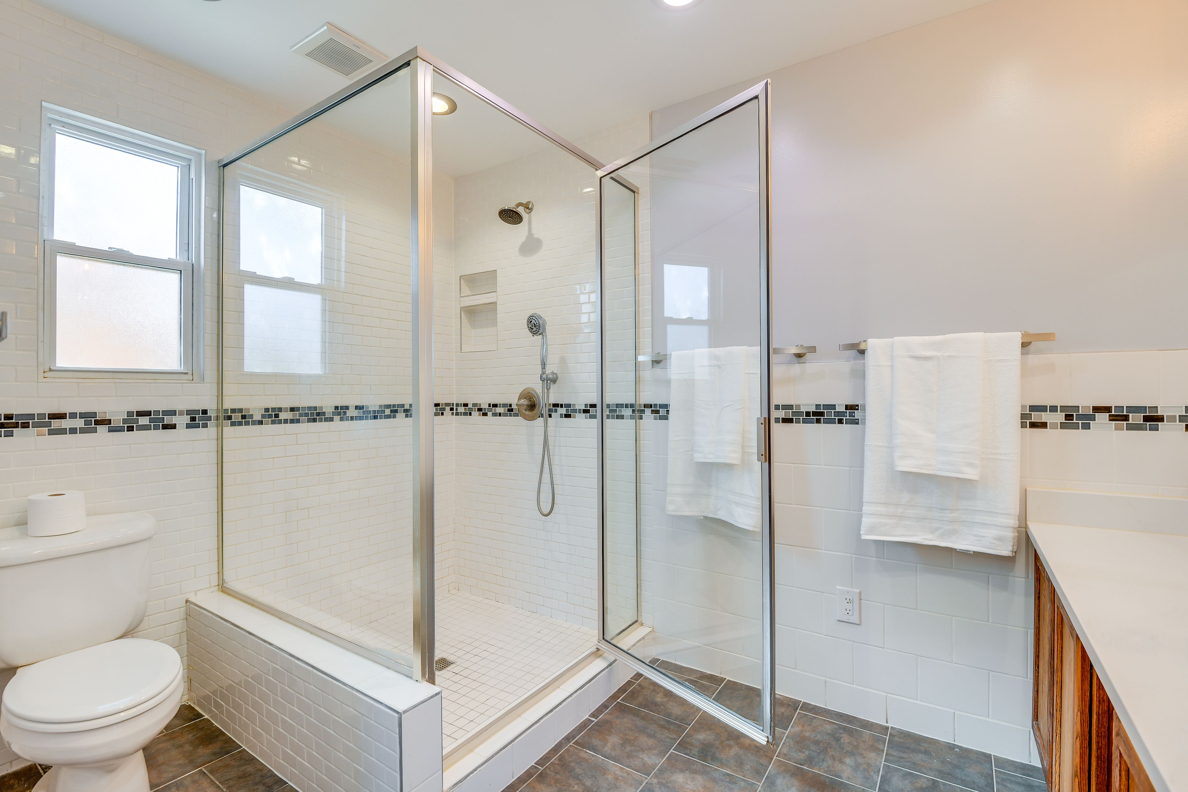 Full Bathroom | 2nd Floor