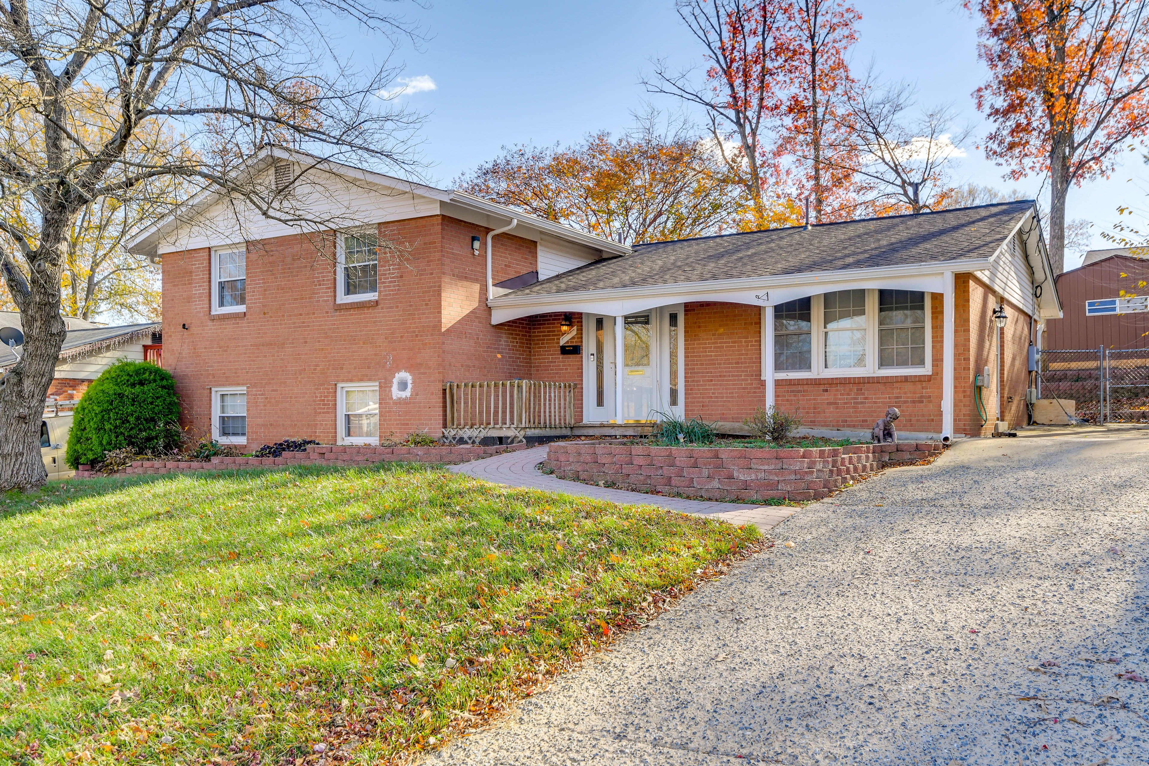 Parking | Driveway (3 Vehicles) | Free Street Parking