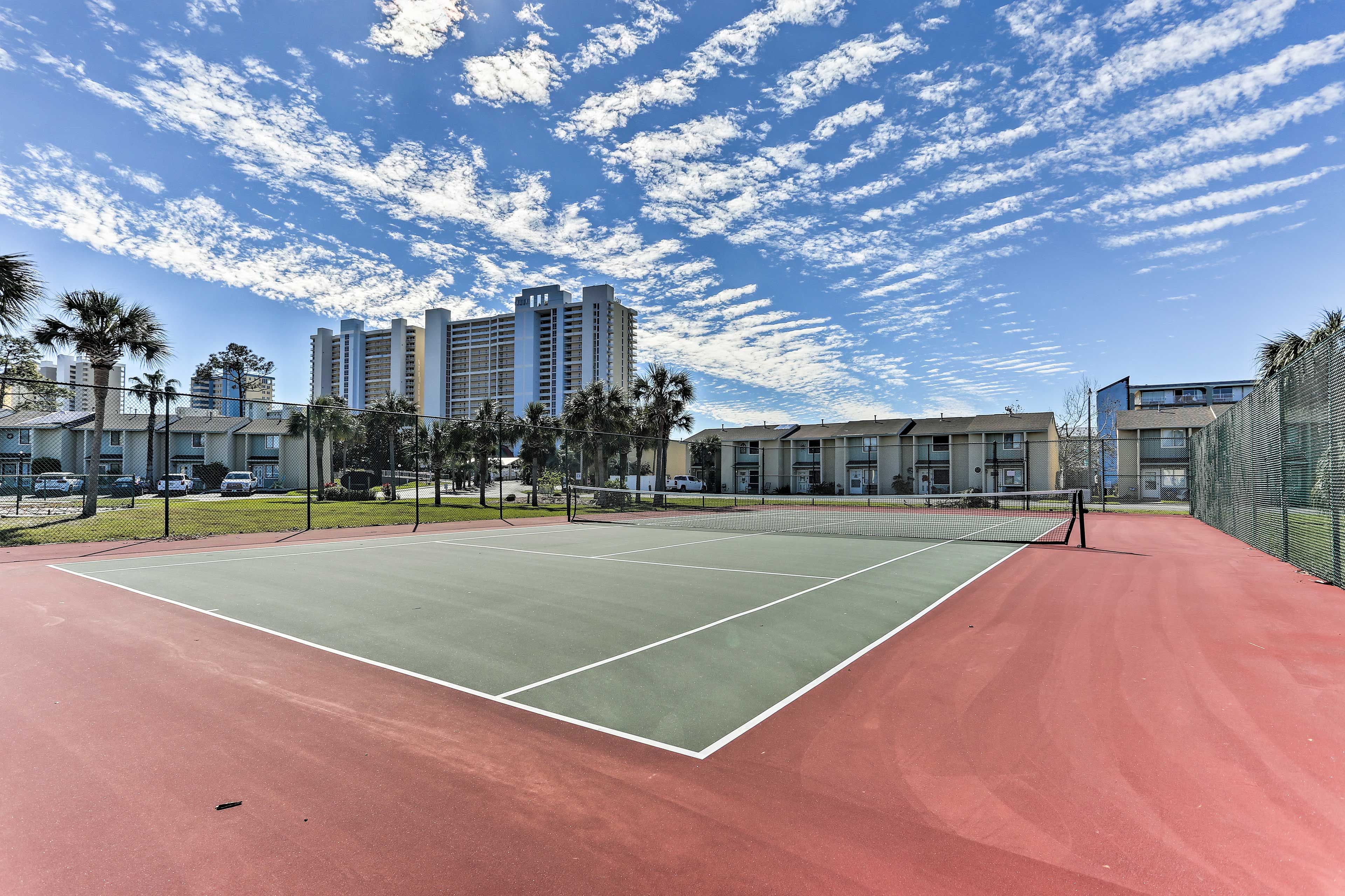 Tennis & Pickleball Courts