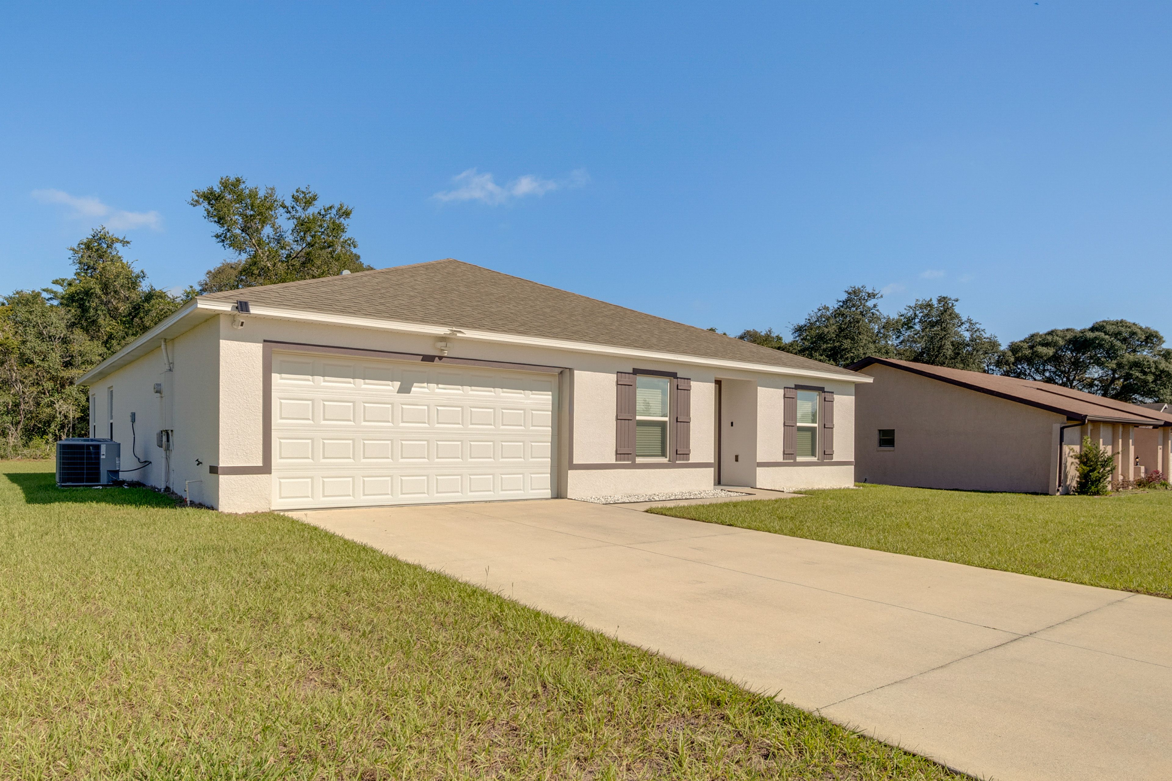Parking | Garage (2 Vehicles) | Driveway (4 Vehicles)