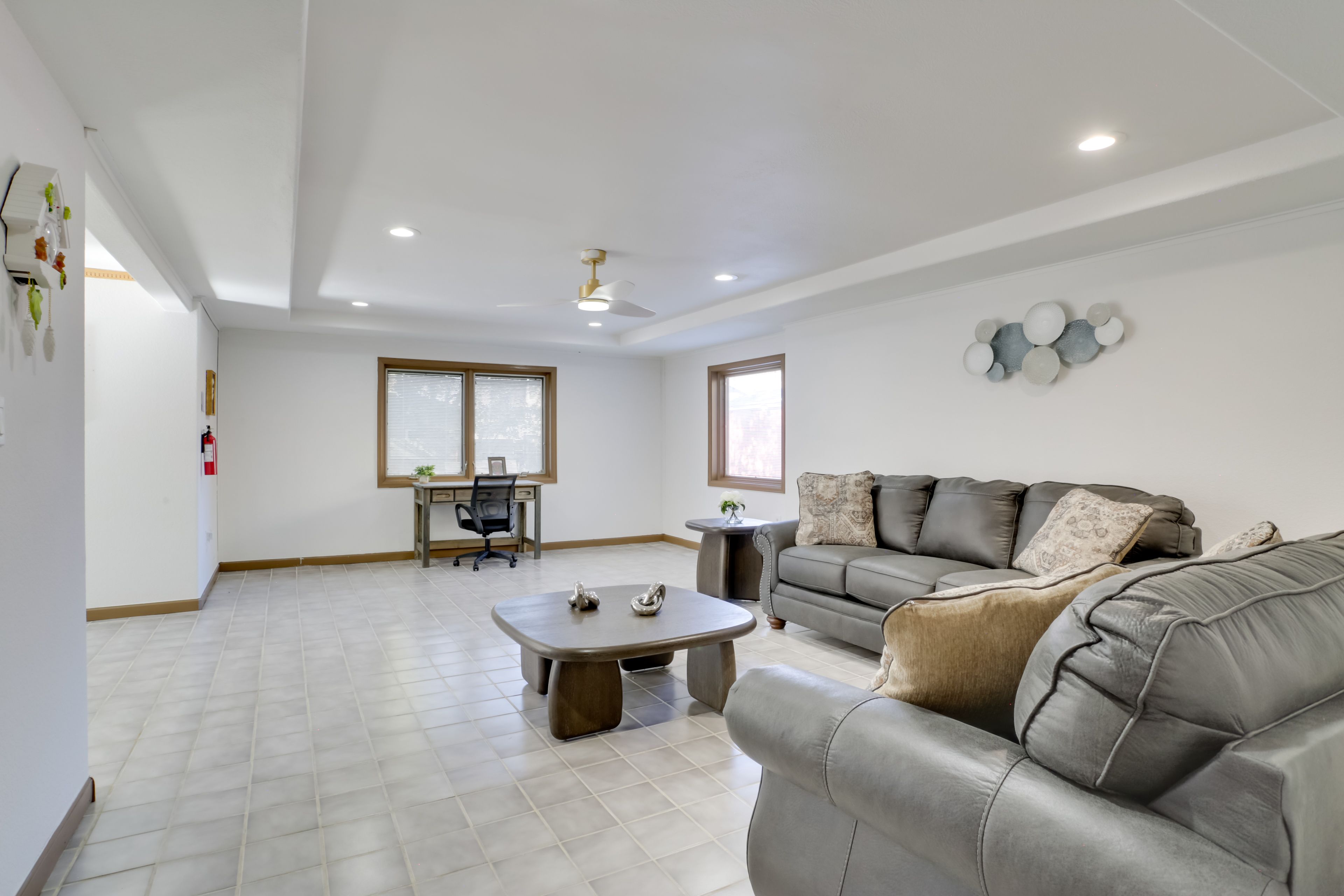 Living Room | Free WiFi | Single-Story Unit