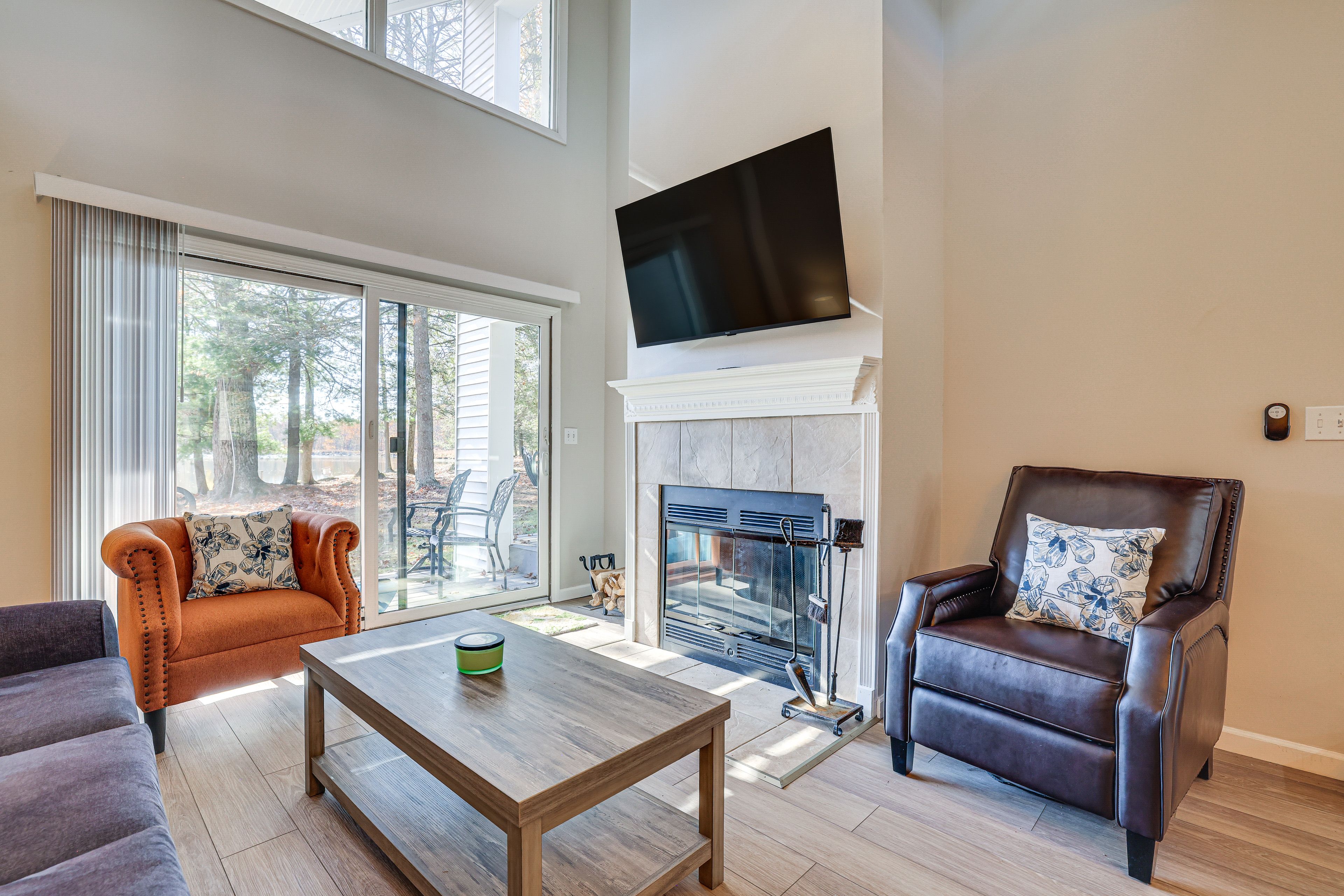 Interior | In-Unit Laundry | Central Heating & A/C