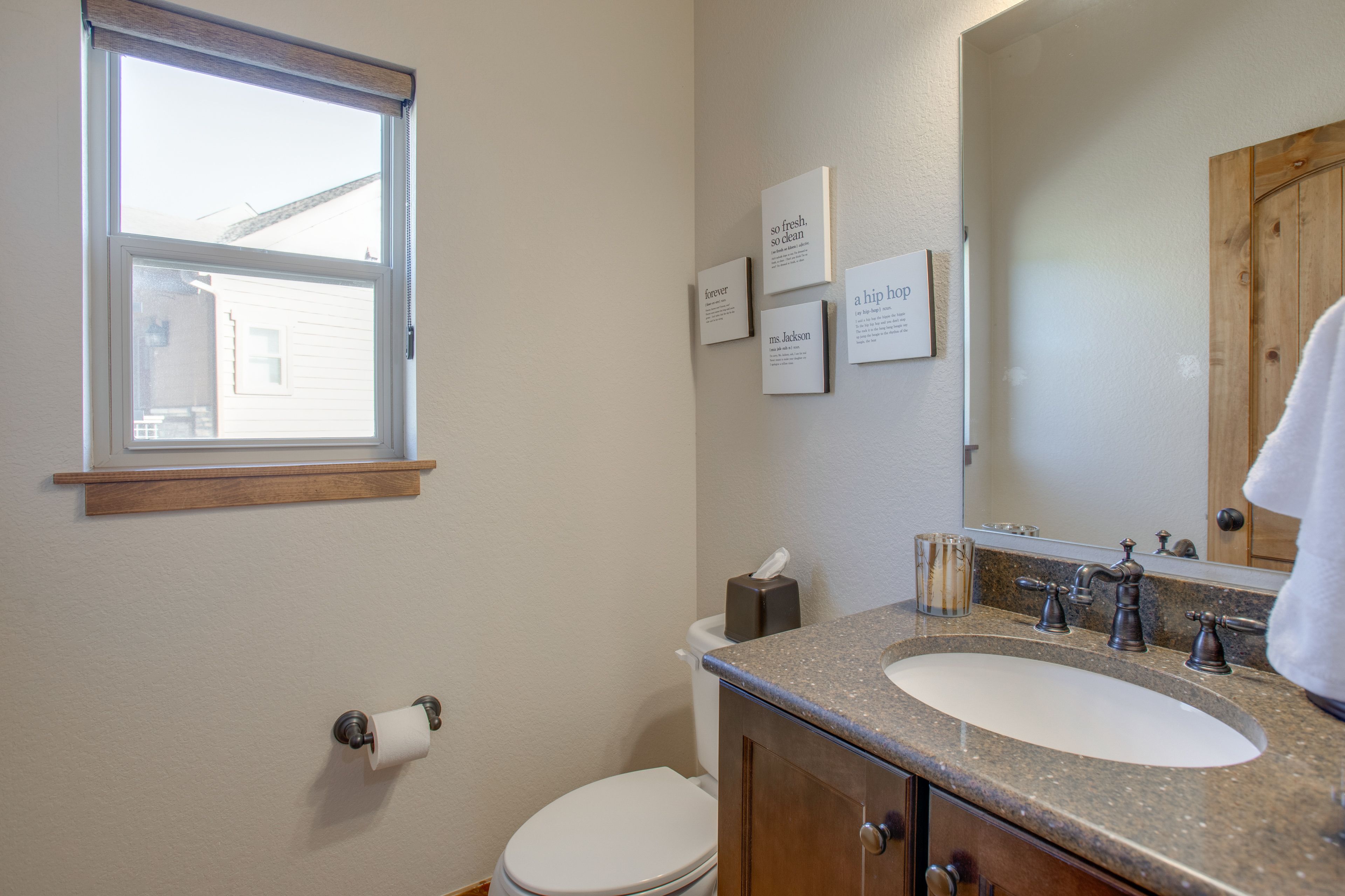 Half Bathroom | Main Level